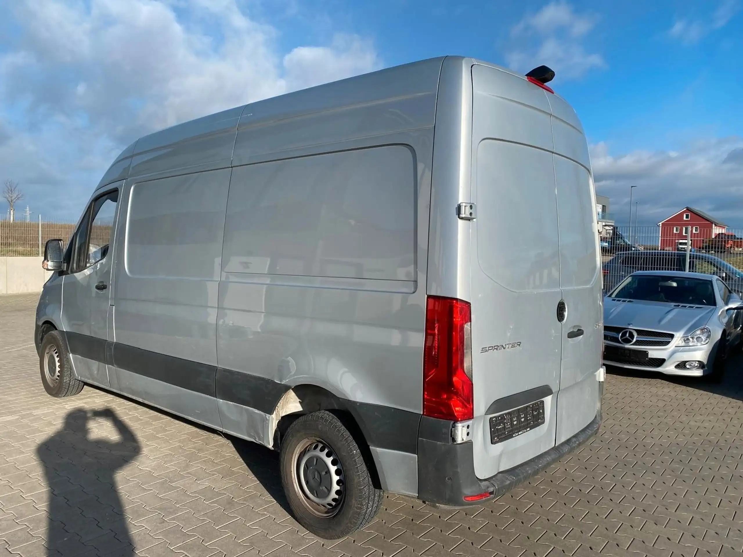 Mercedes-Benz - Sprinter