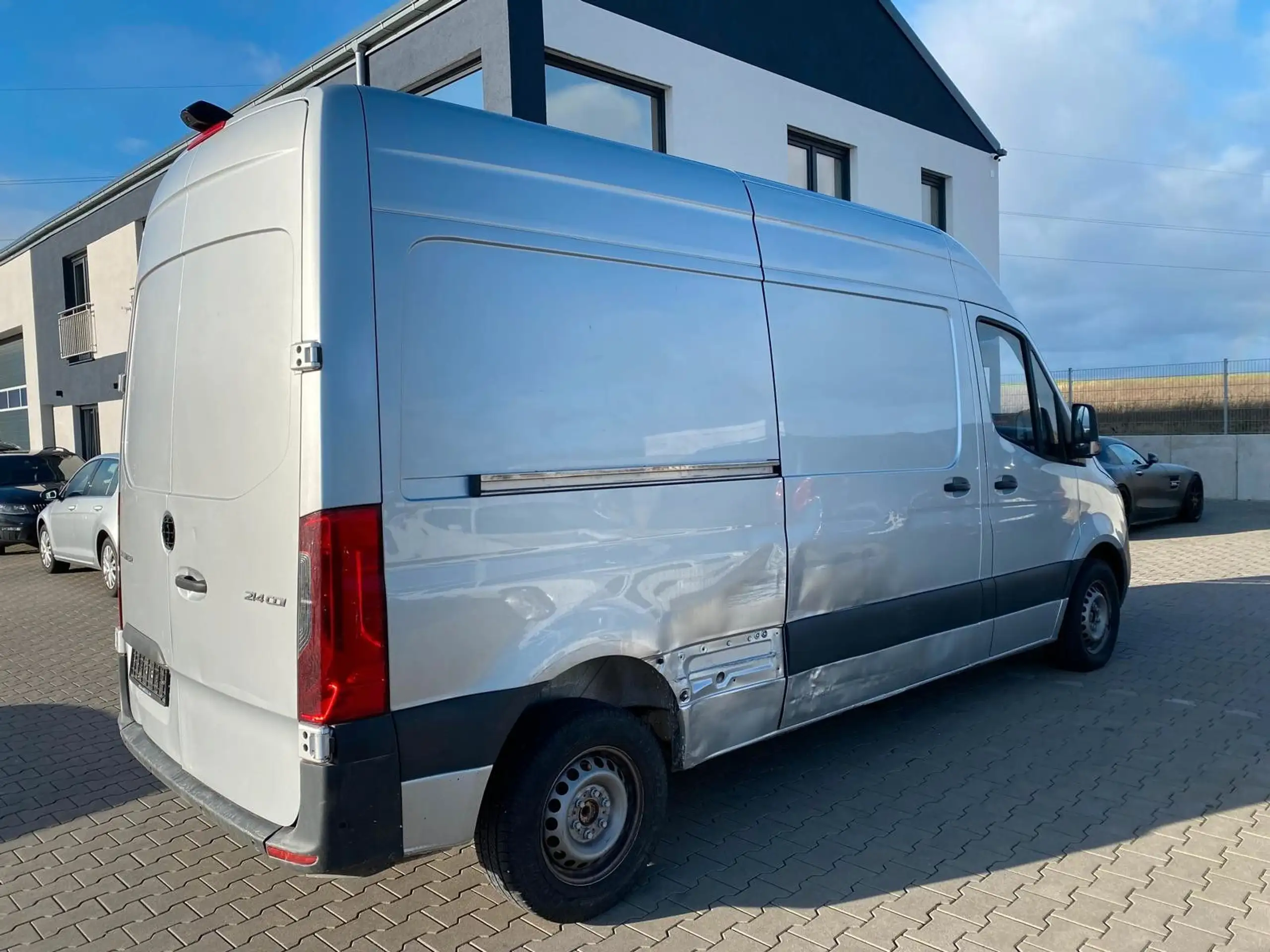 Mercedes-Benz - Sprinter