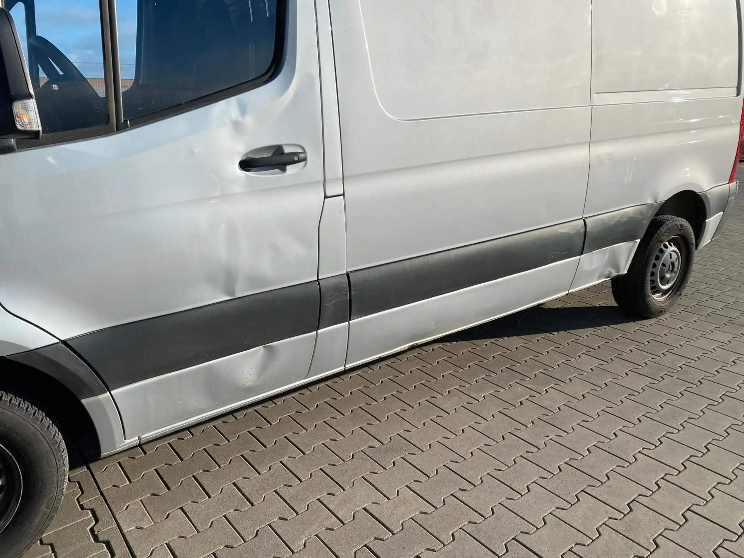 Mercedes-Benz - Sprinter