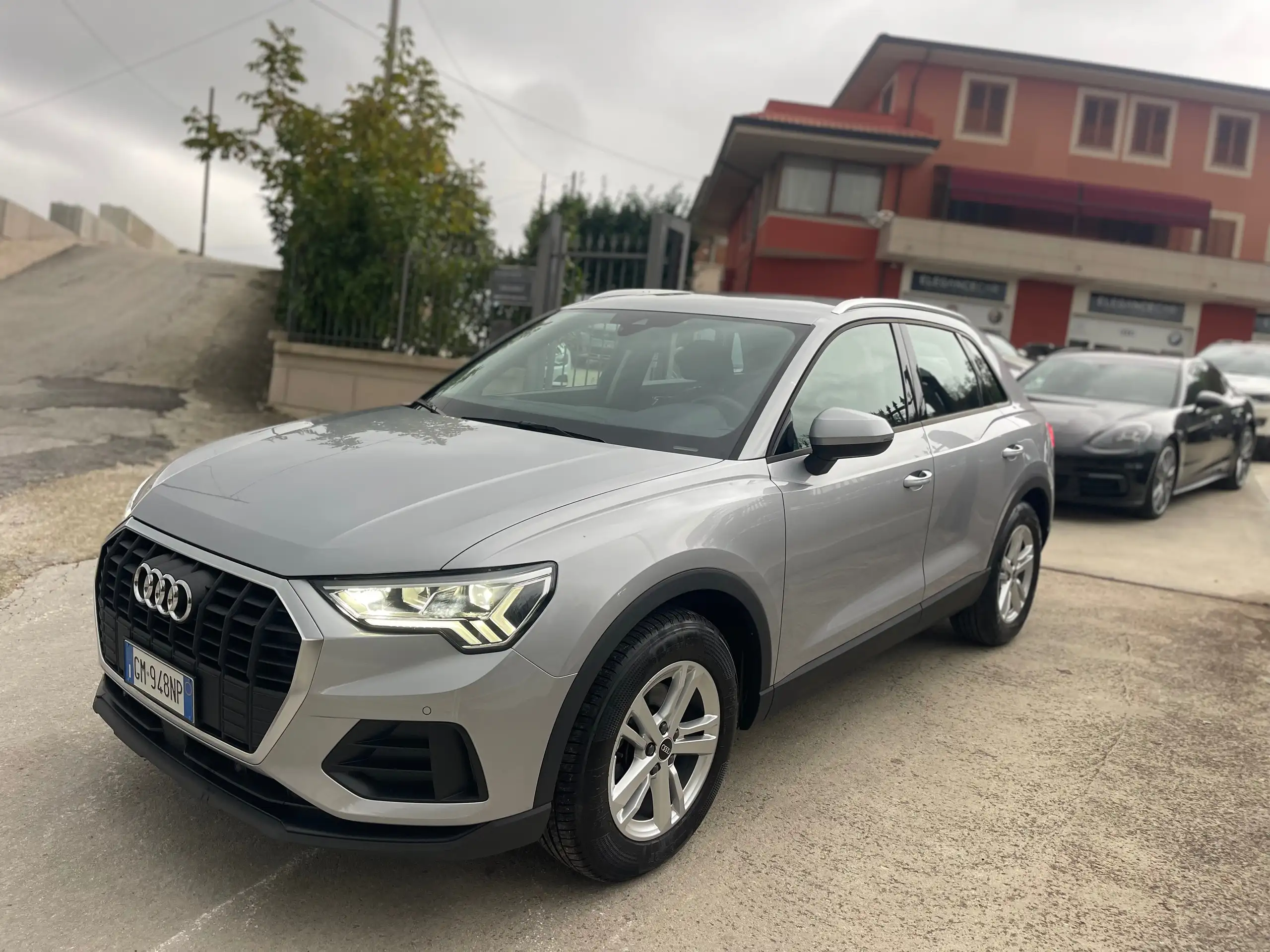 Audi - Q3