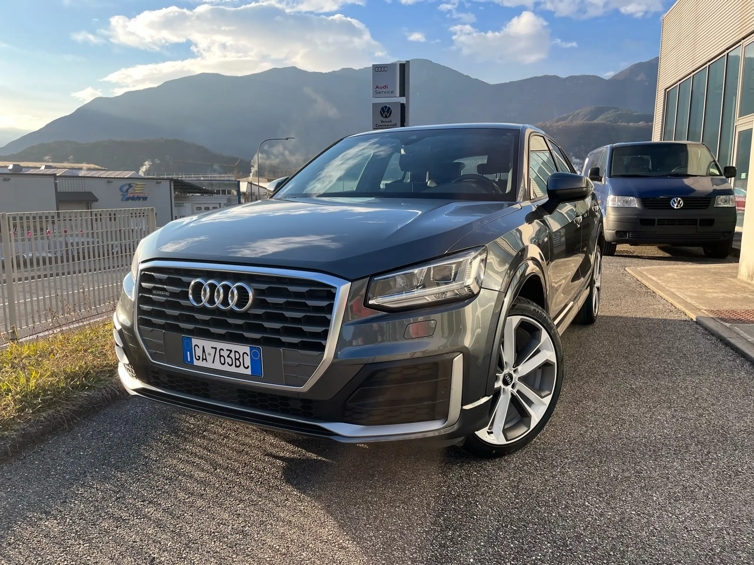 Audi - Q2