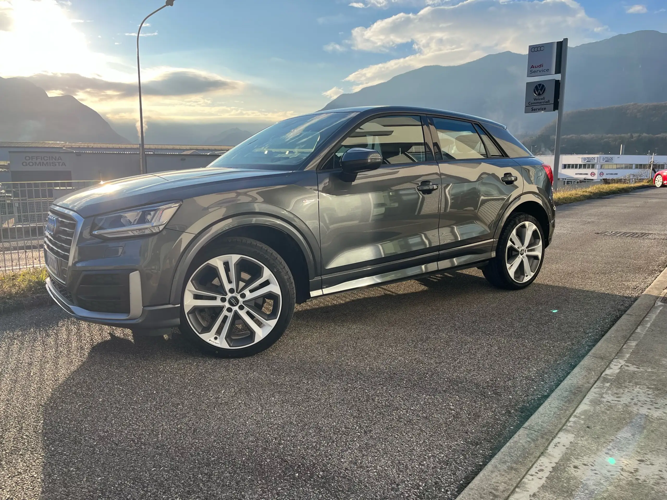 Audi - Q2