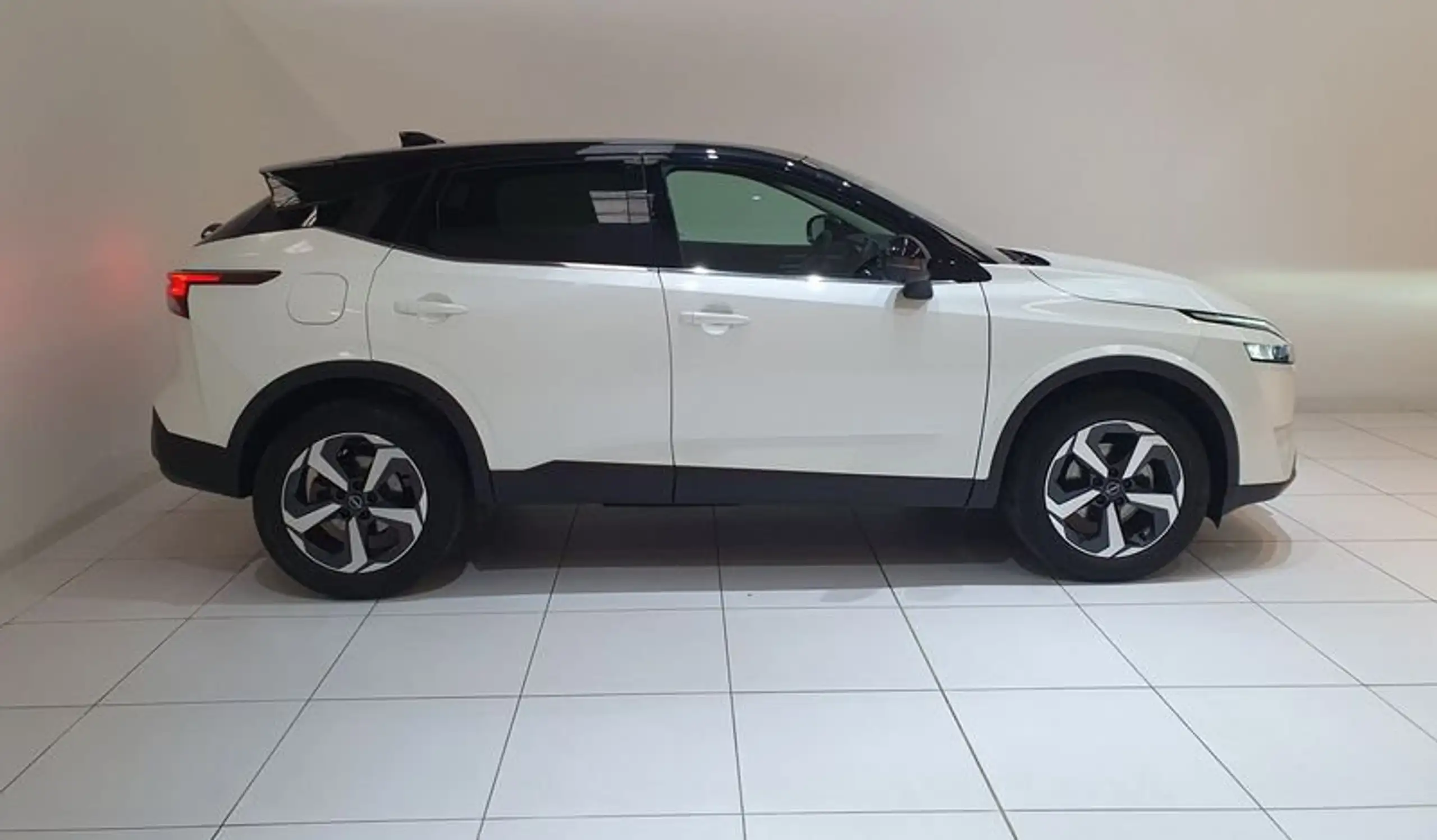 Nissan - Qashqai