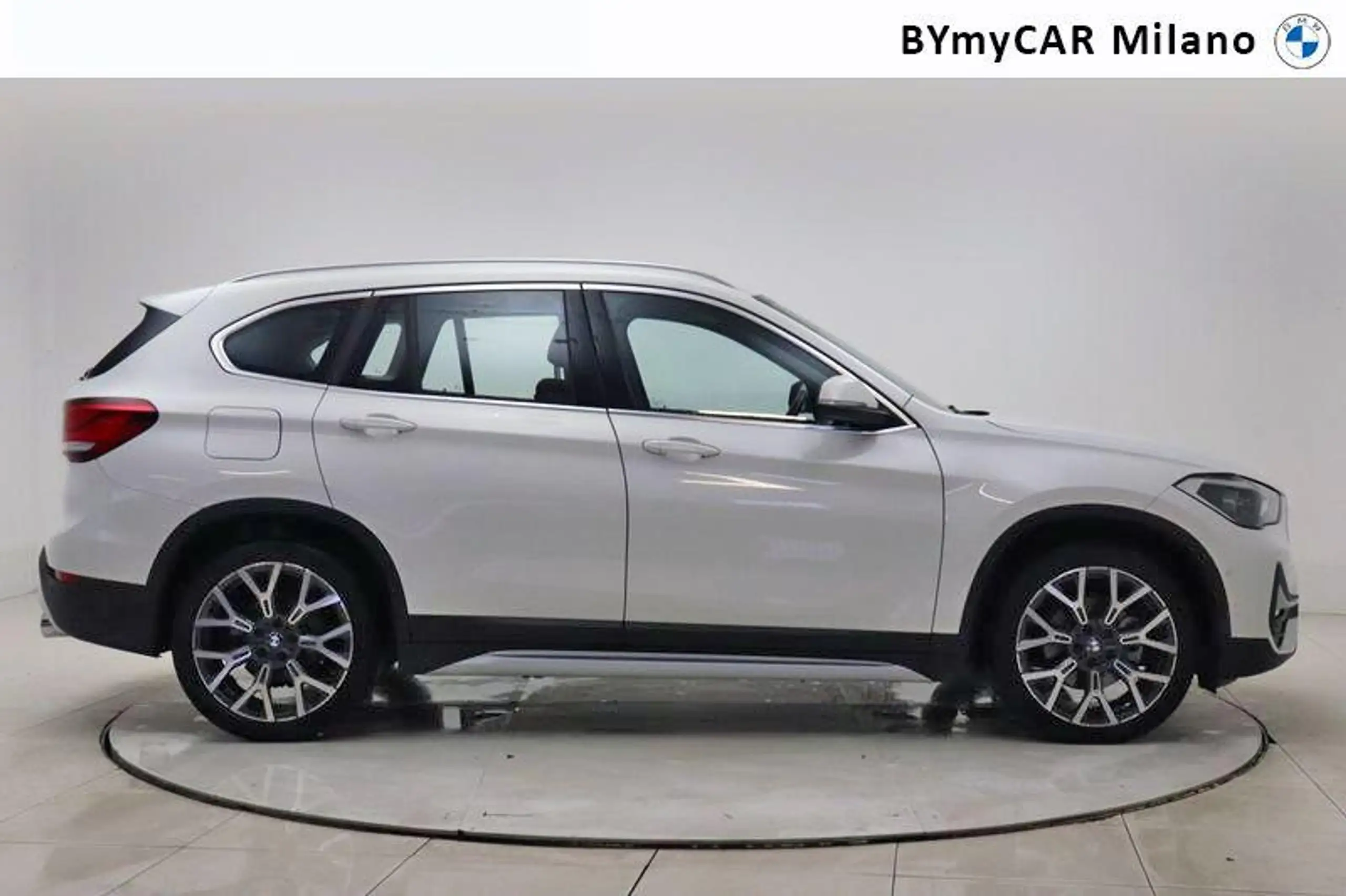 BMW - X1