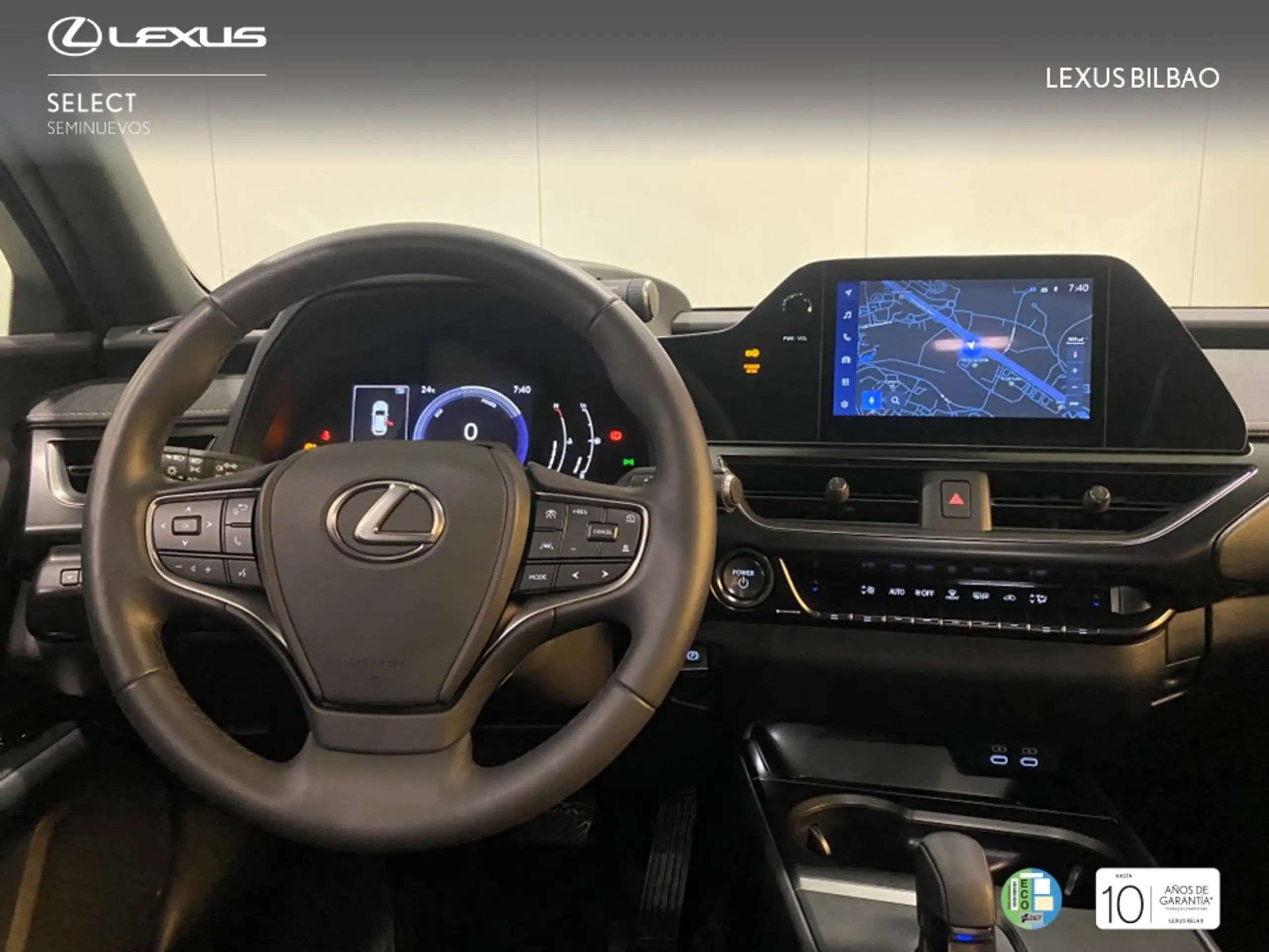 Lexus - UX 300h