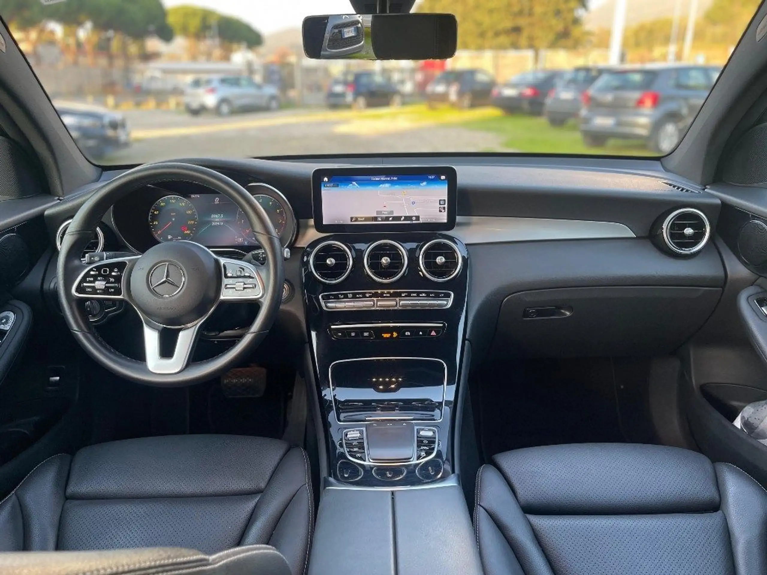 Mercedes-Benz - GLC 200