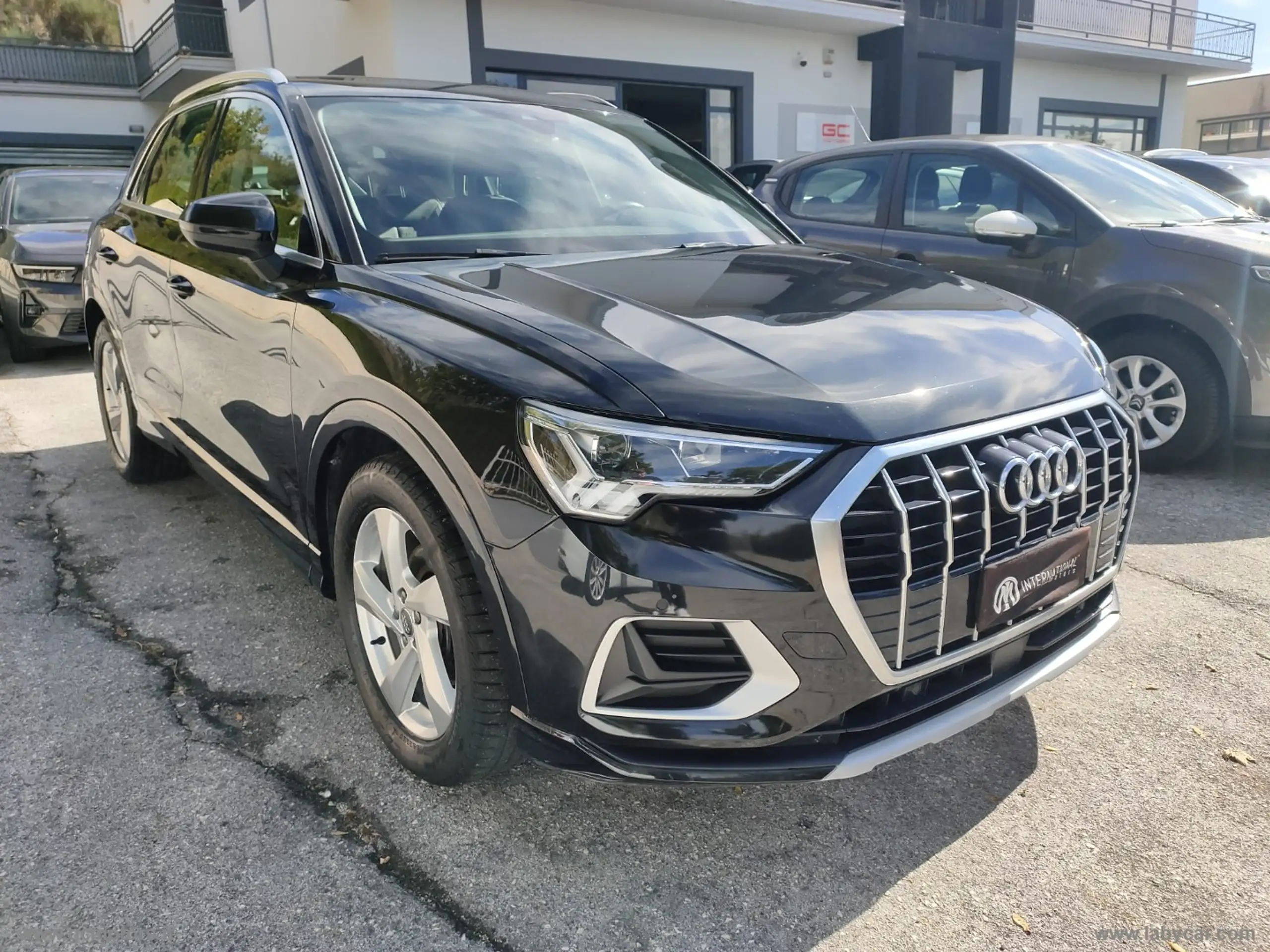 Audi - Q3