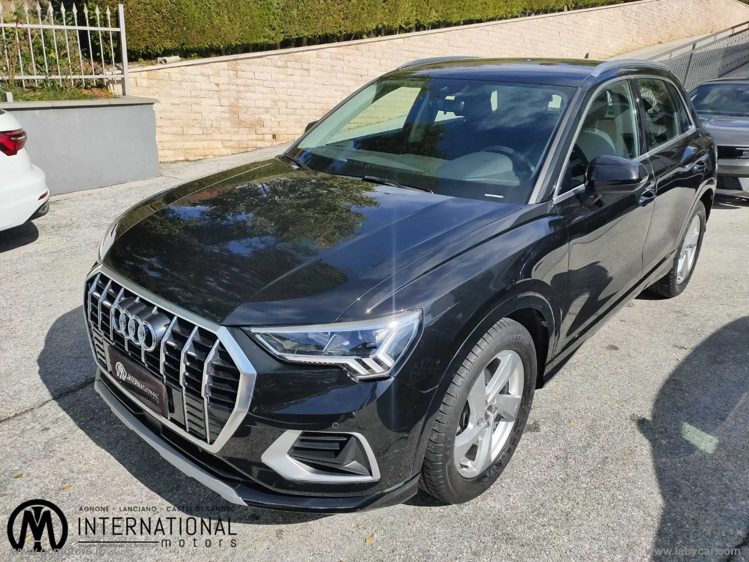 Audi - Q3