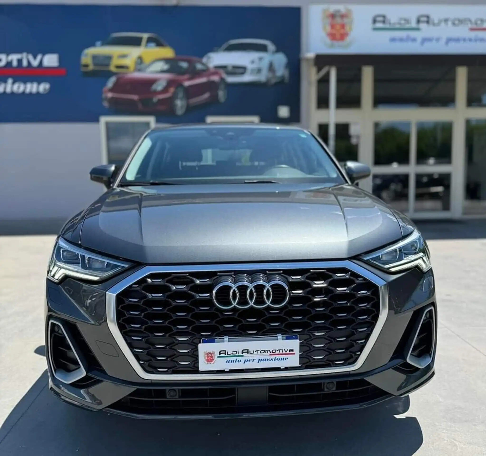 Audi - Q3