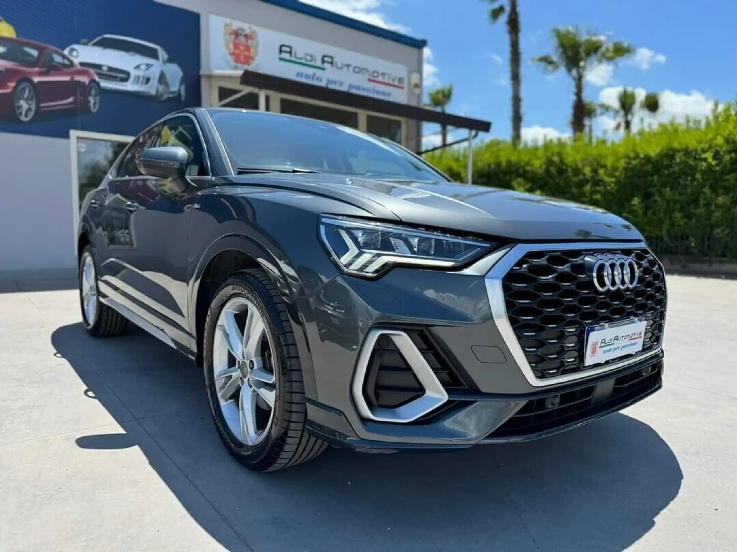 Audi - Q3