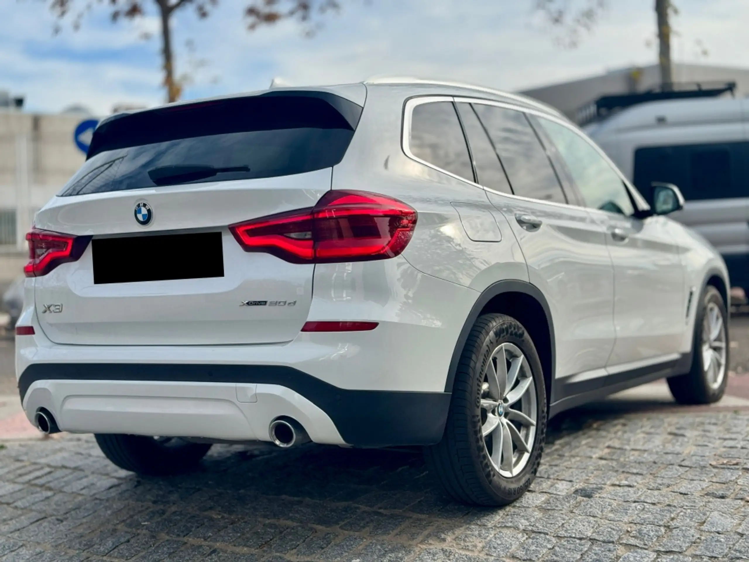 BMW - X3