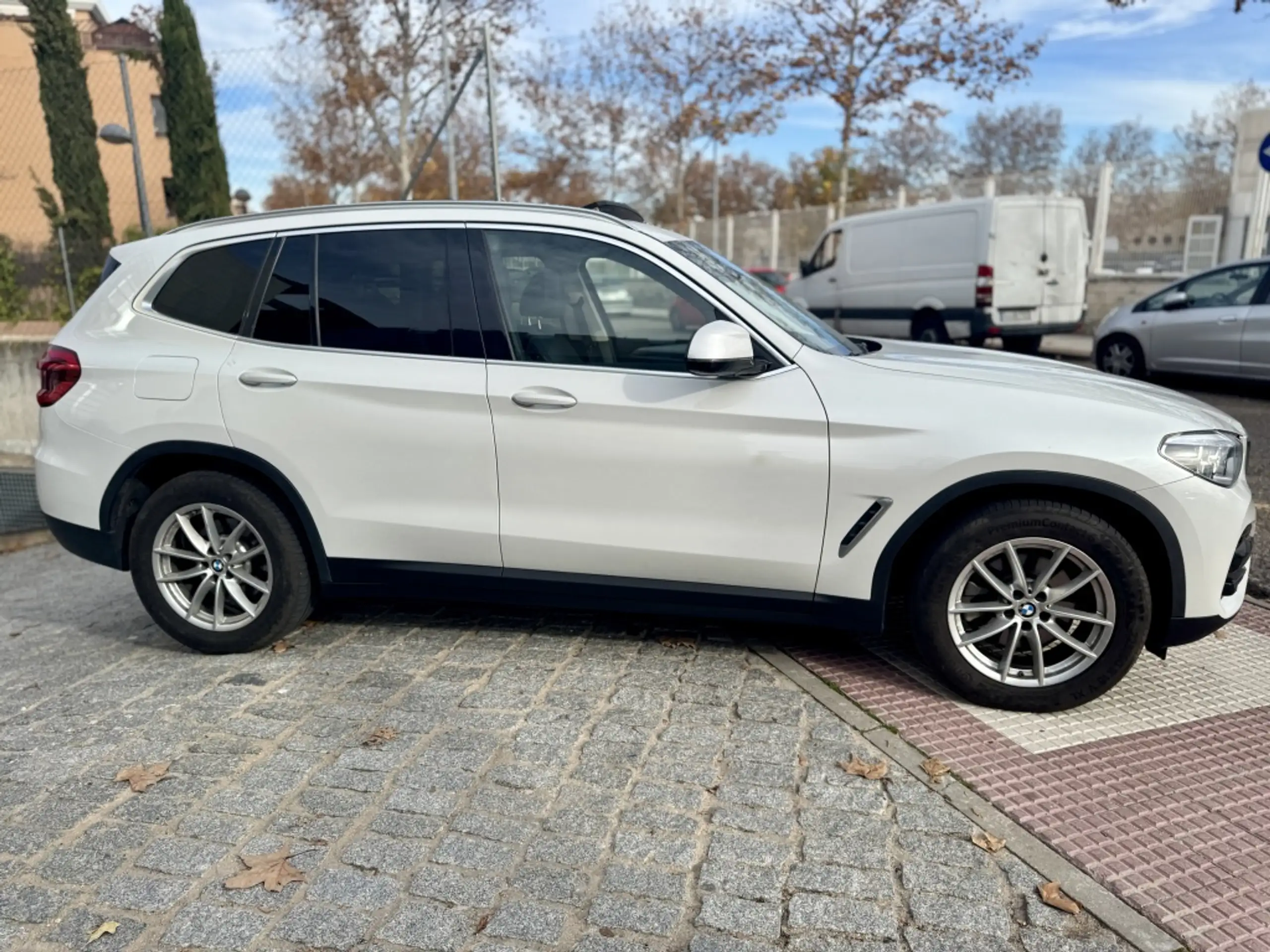 BMW - X3