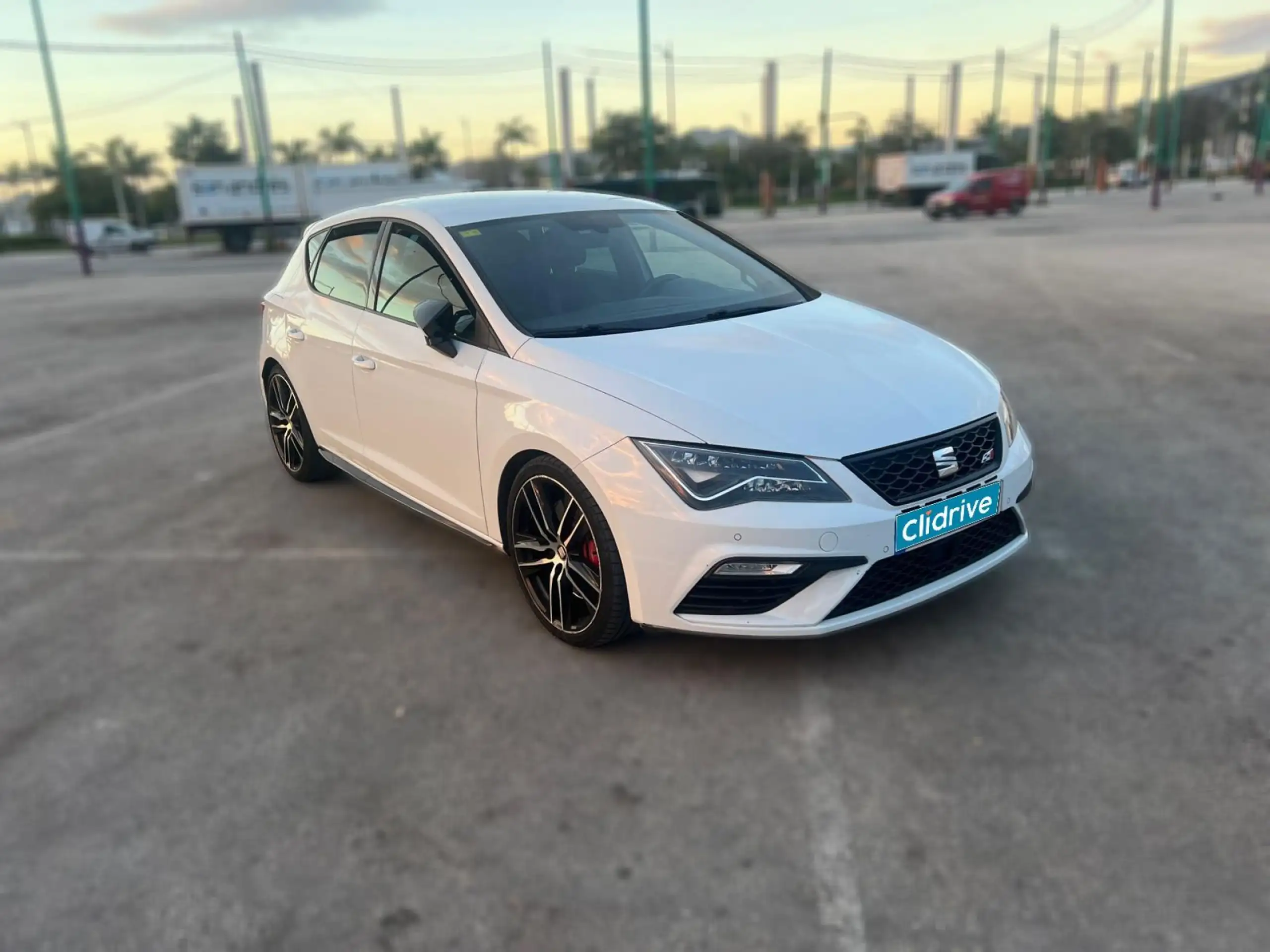 SEAT - Leon