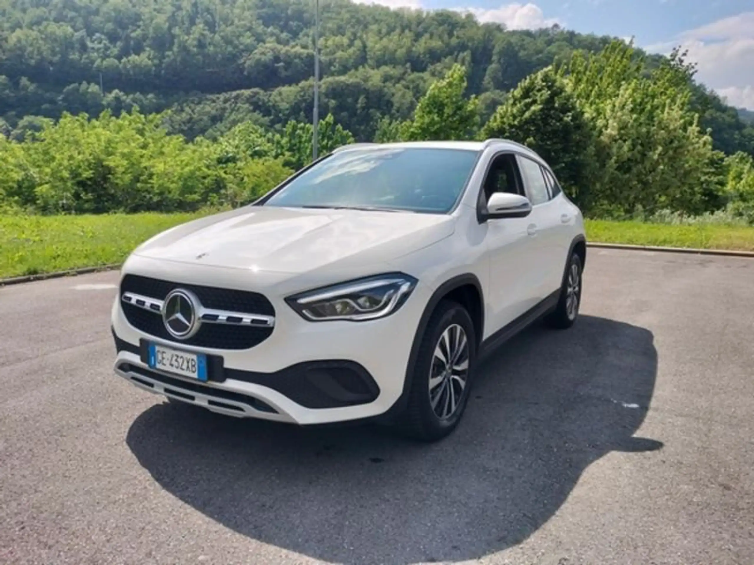 Mercedes-Benz - GLA 220