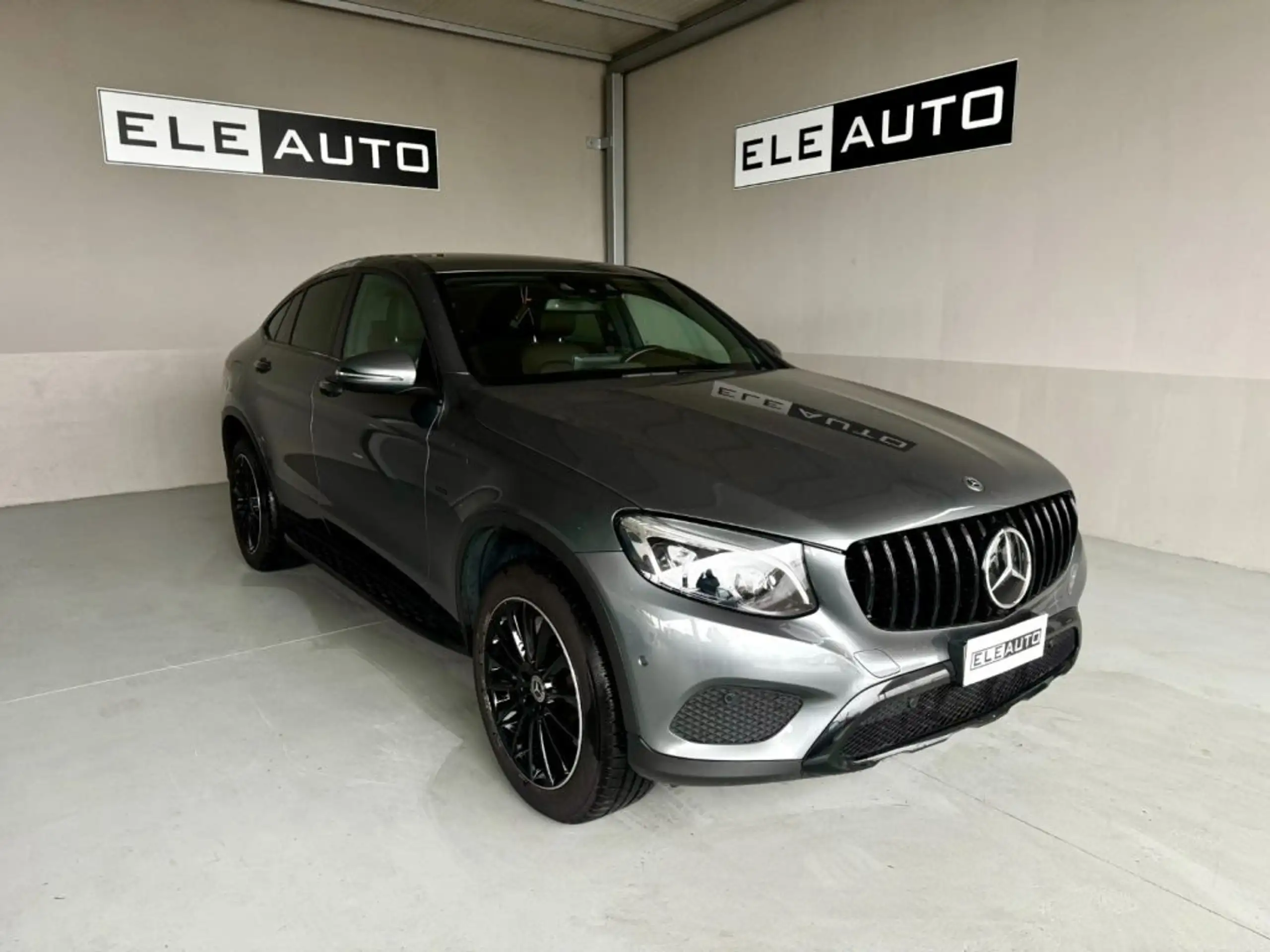 Mercedes-Benz - GLC 350