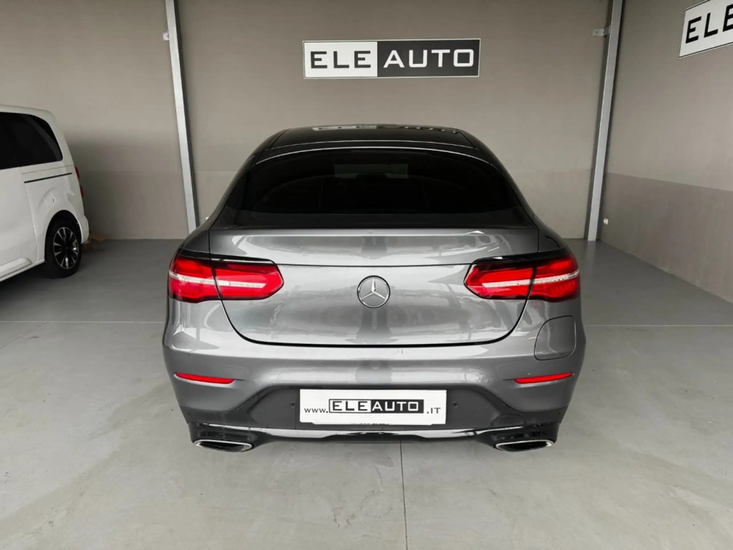 Mercedes-Benz - GLC 350