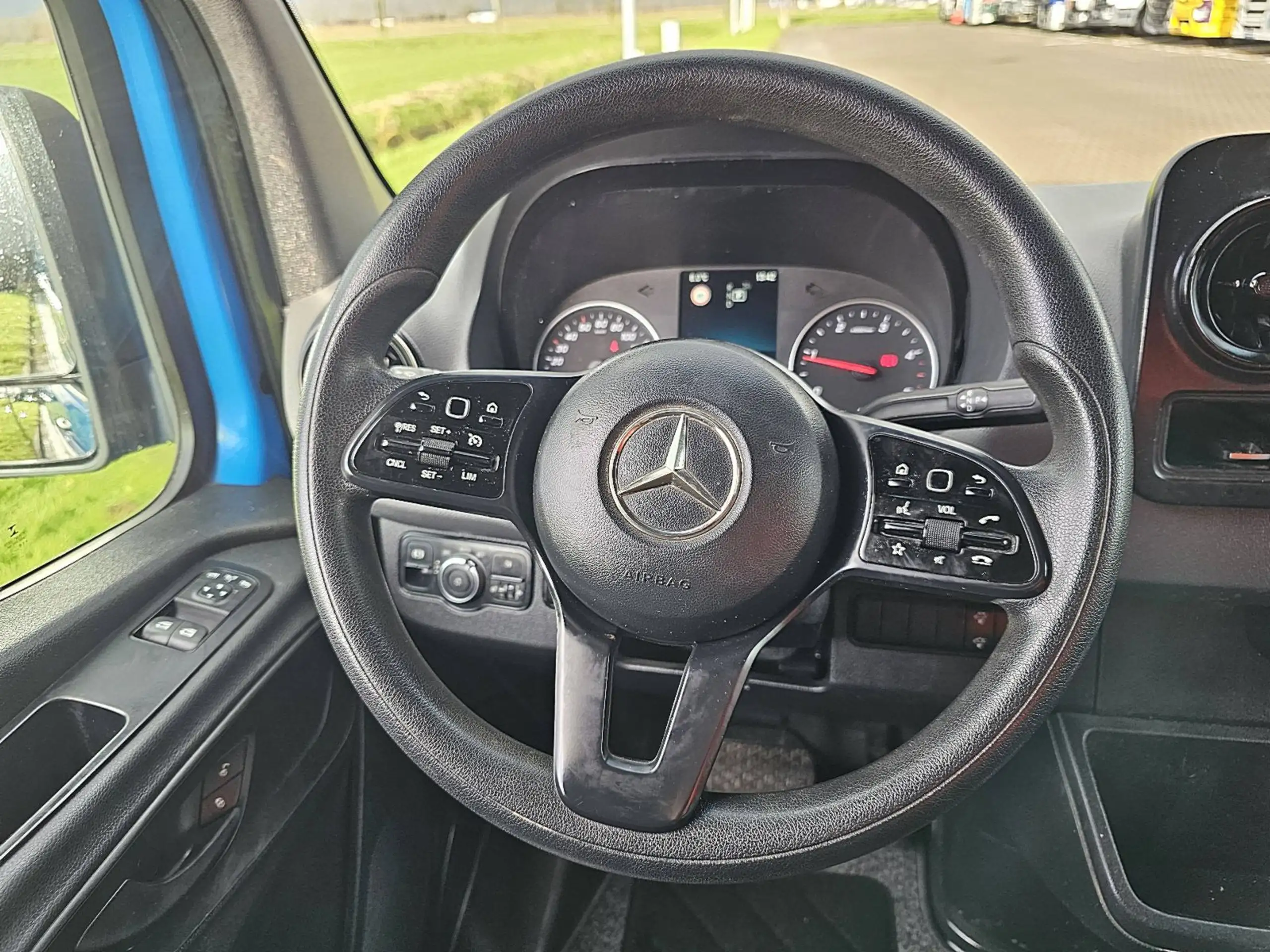 Mercedes-Benz - Sprinter