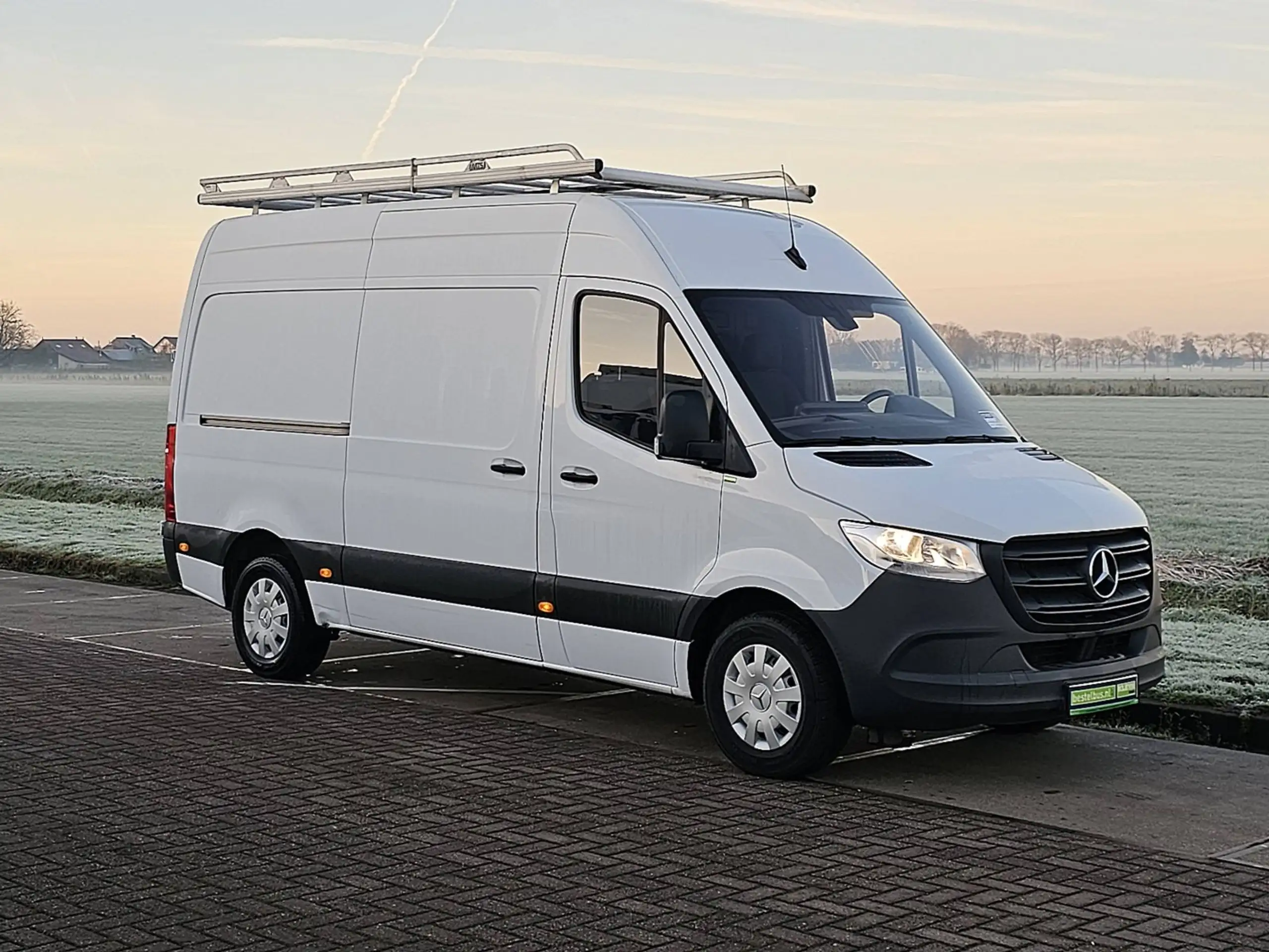 Mercedes-Benz - Sprinter