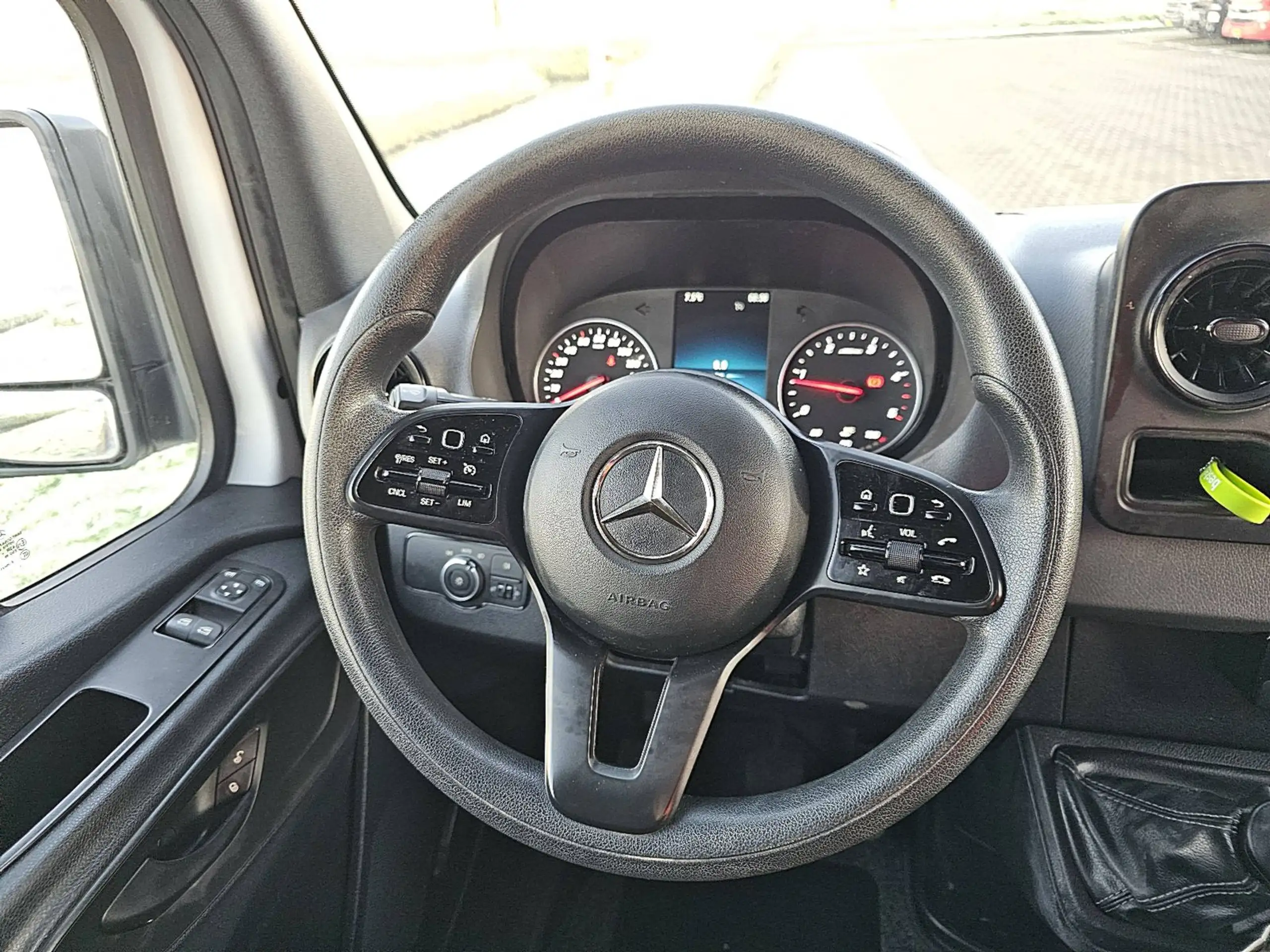 Mercedes-Benz - Sprinter