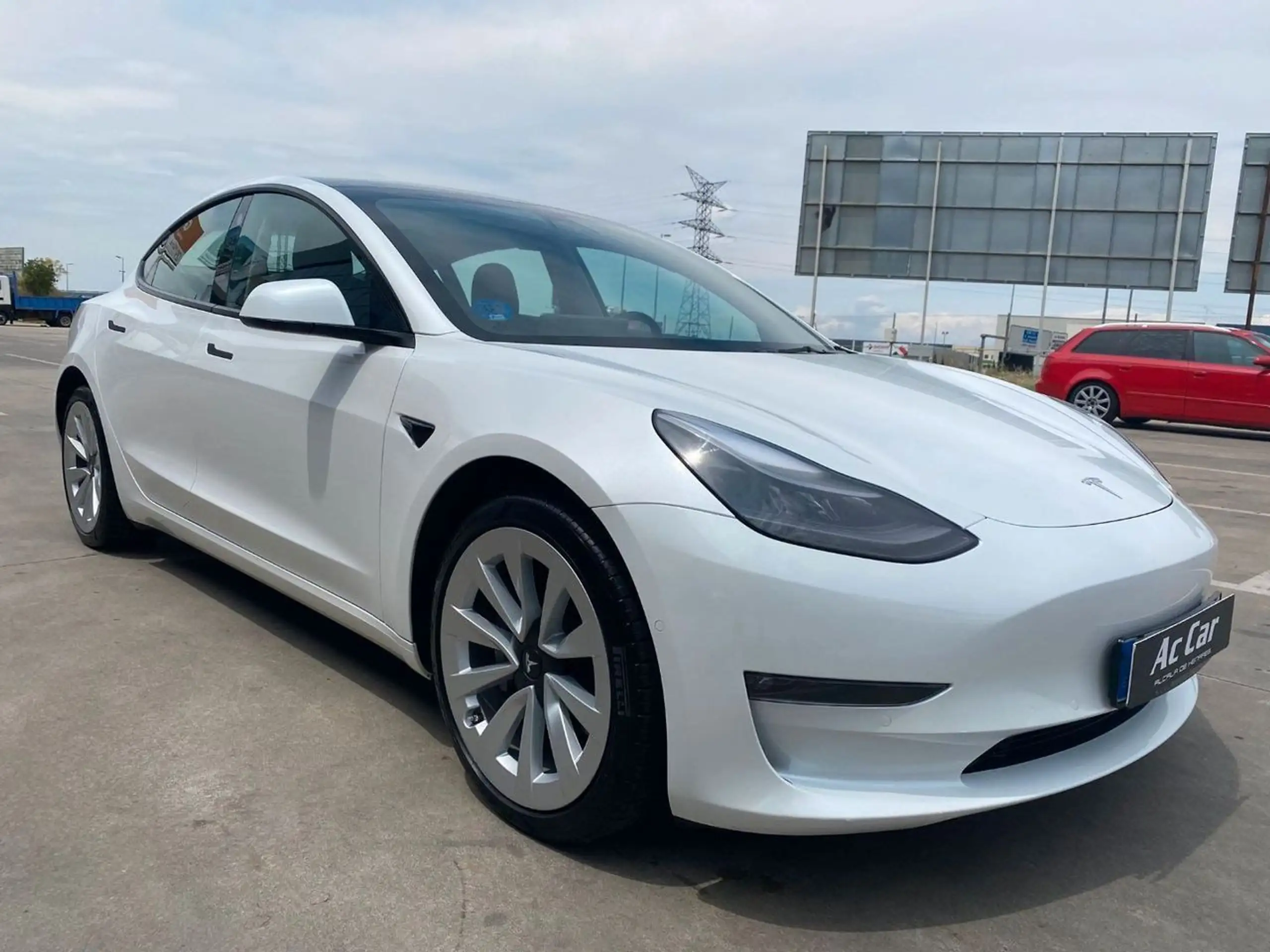 Tesla - Model 3