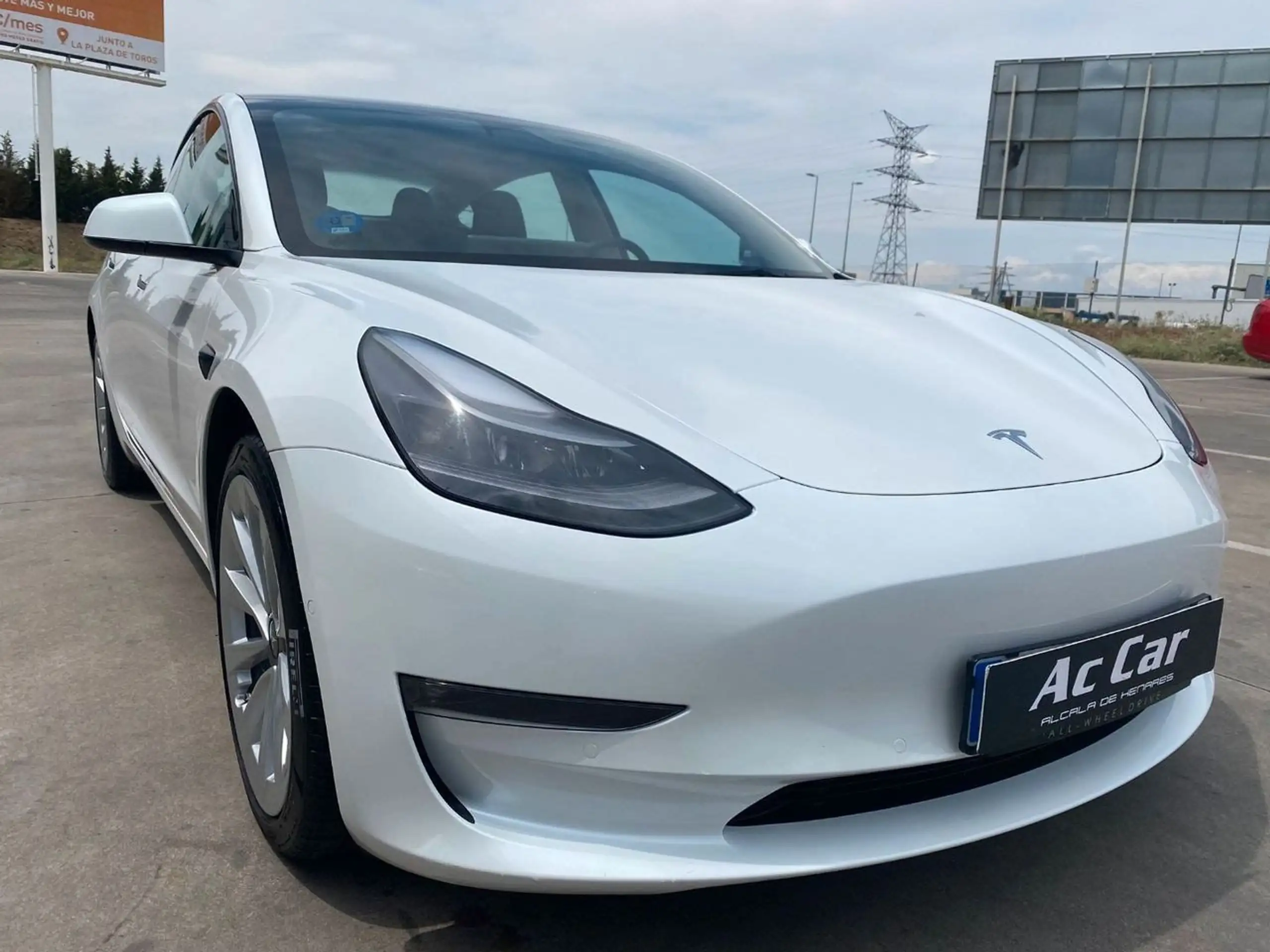 Tesla - Model 3