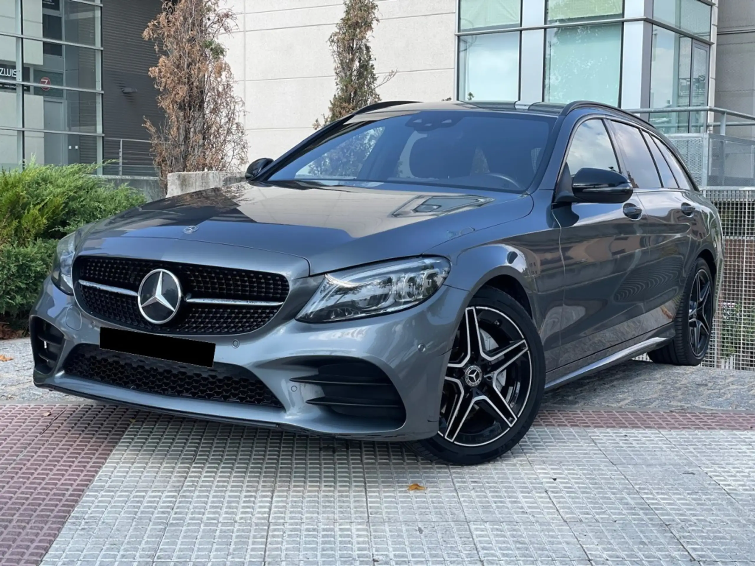 Mercedes-Benz - C 220