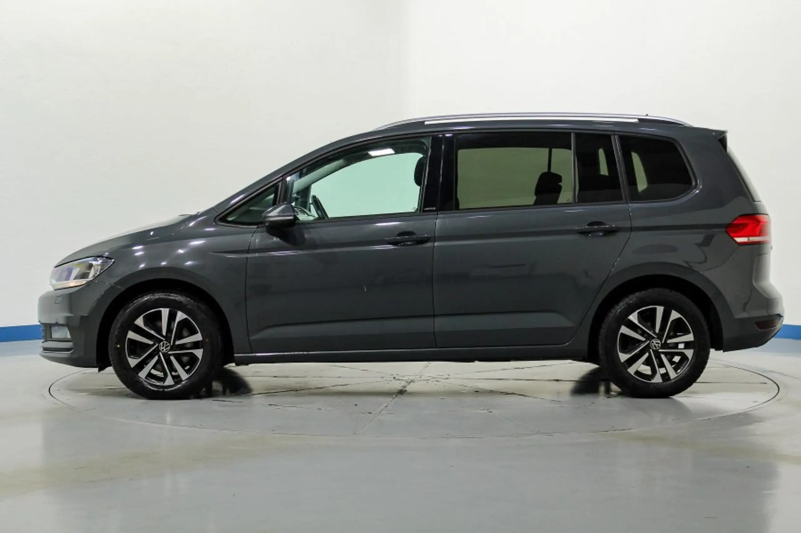 Volkswagen - Touran