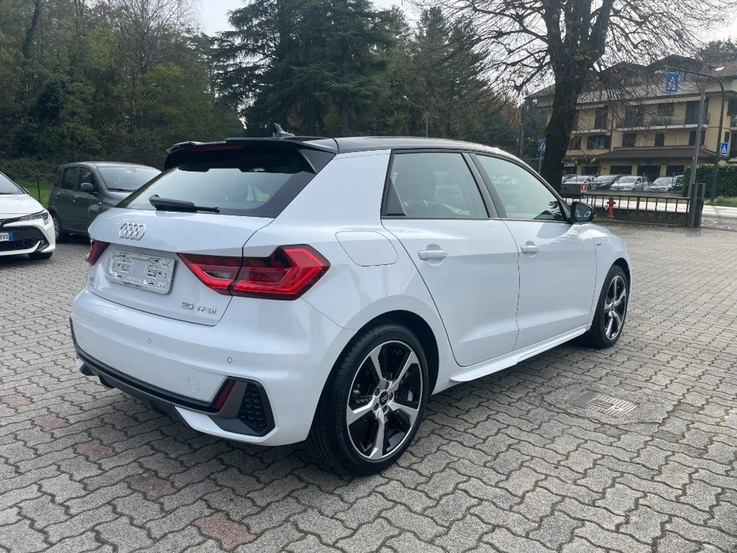 Audi - A1