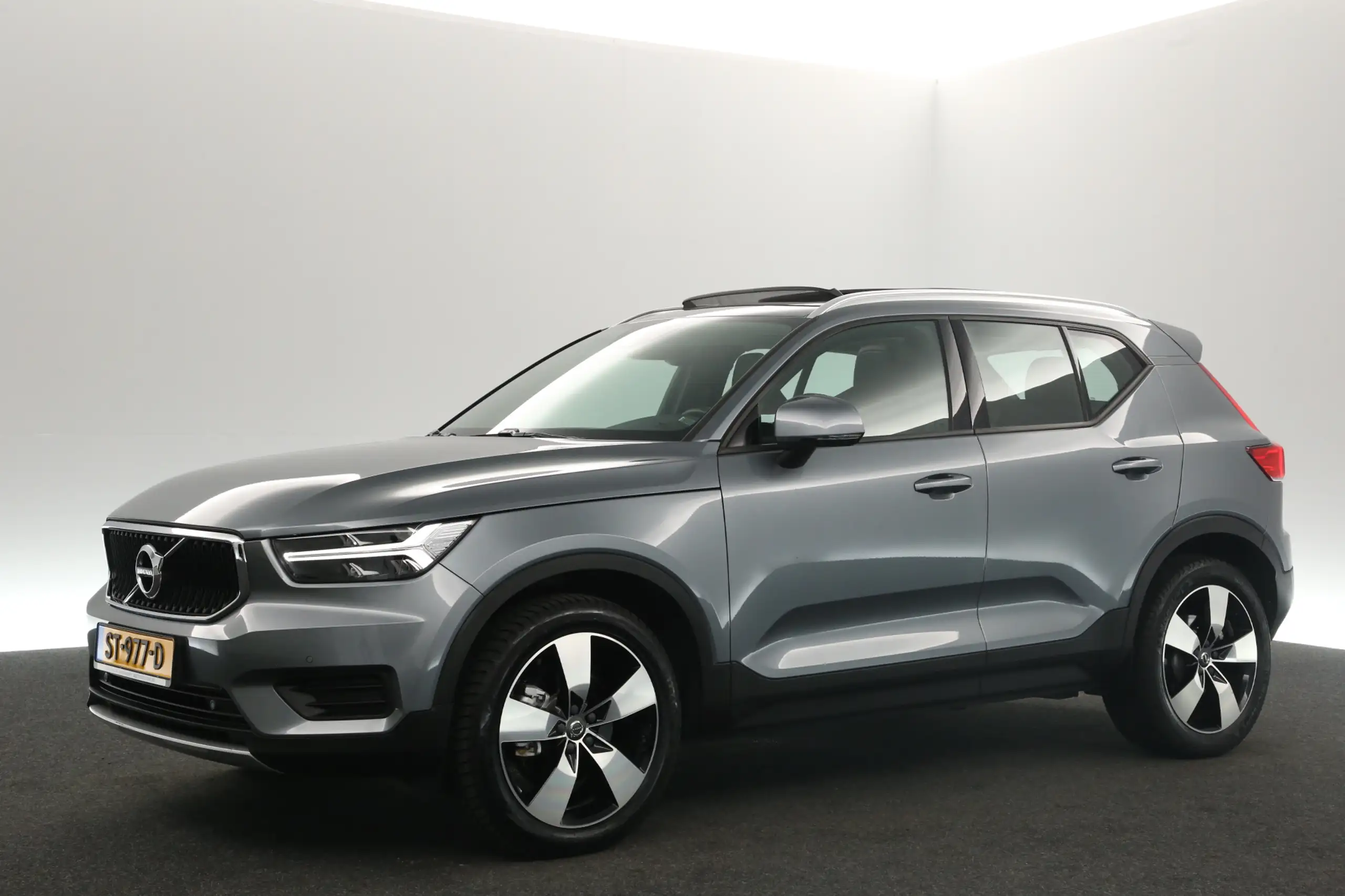 Volvo - XC40