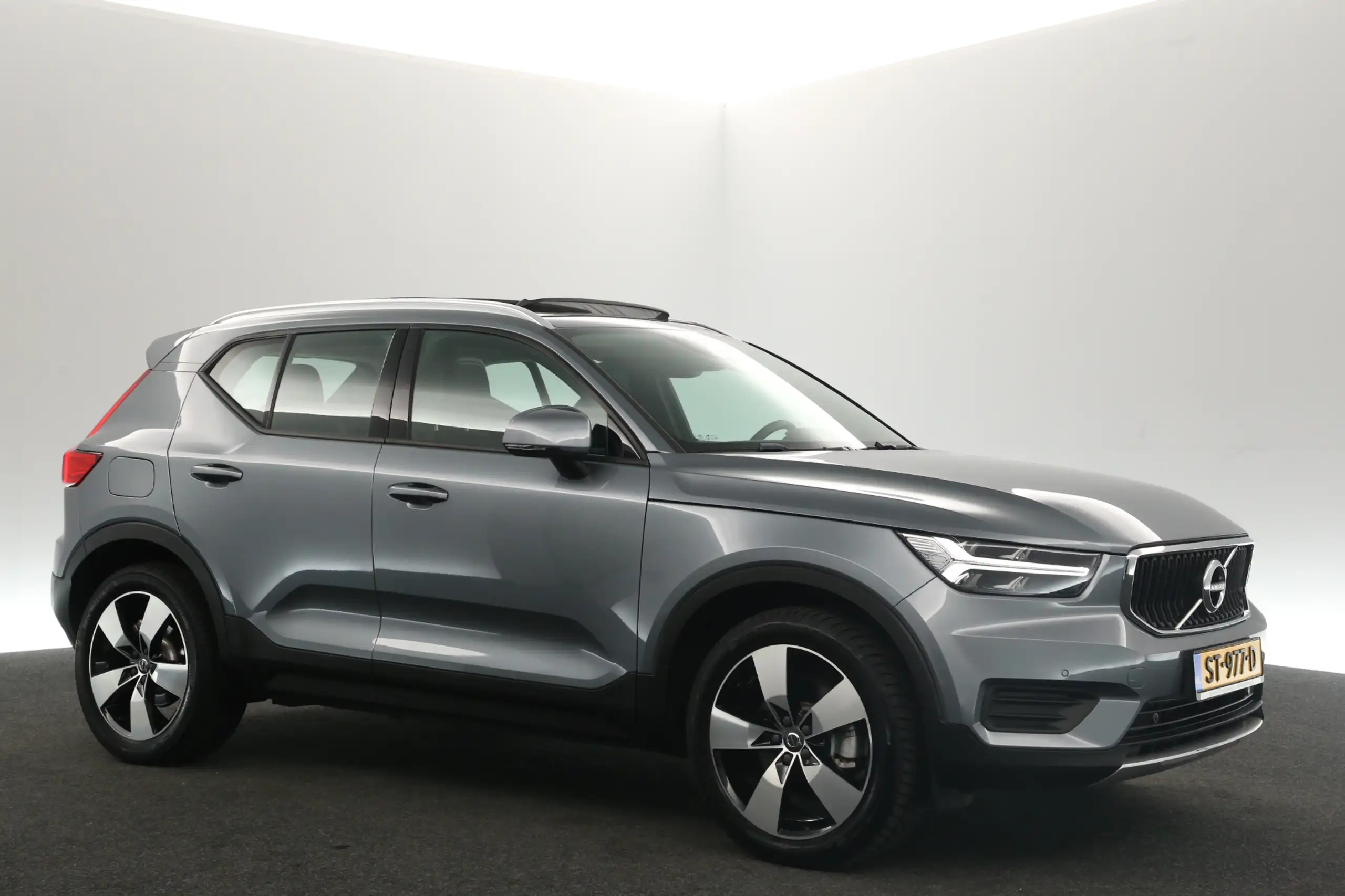 Volvo - XC40