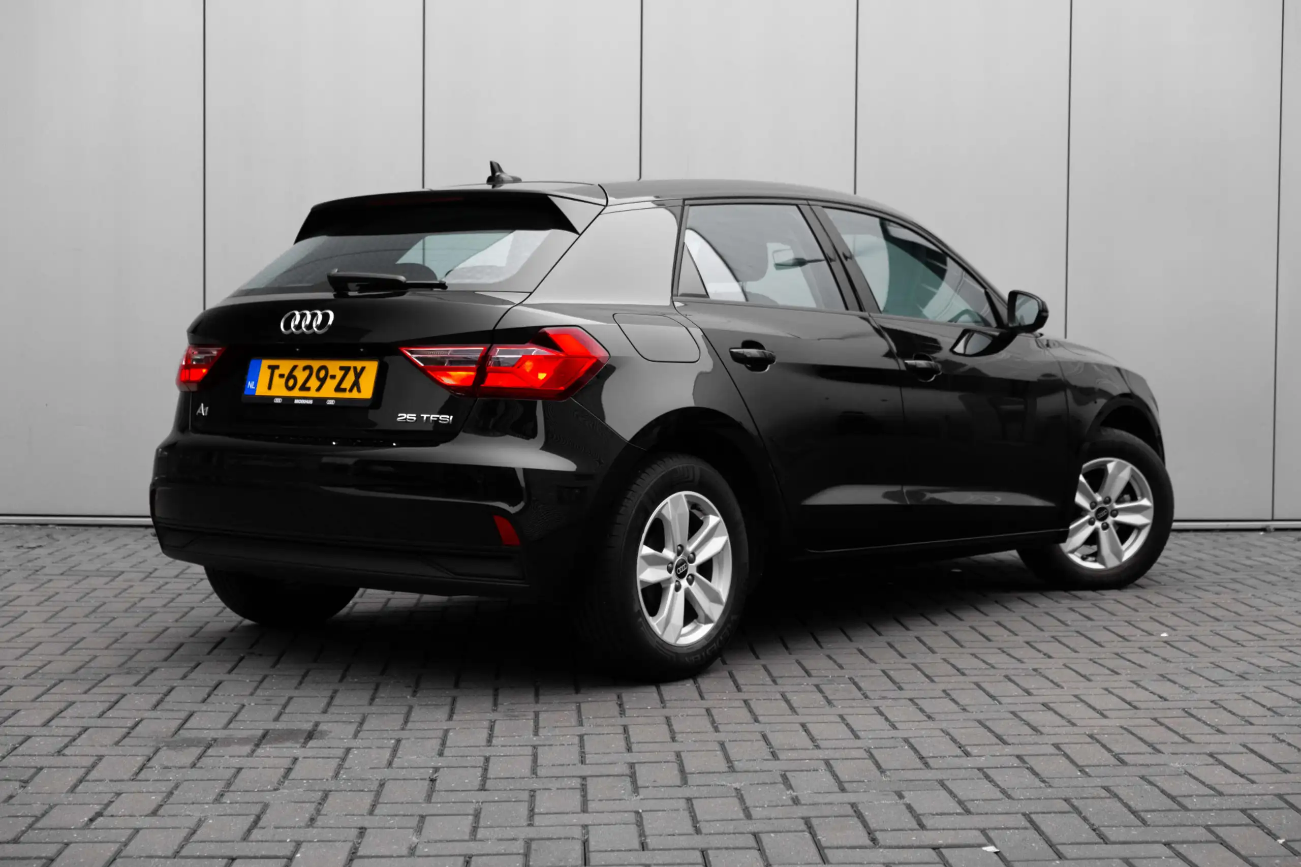 Audi - A1