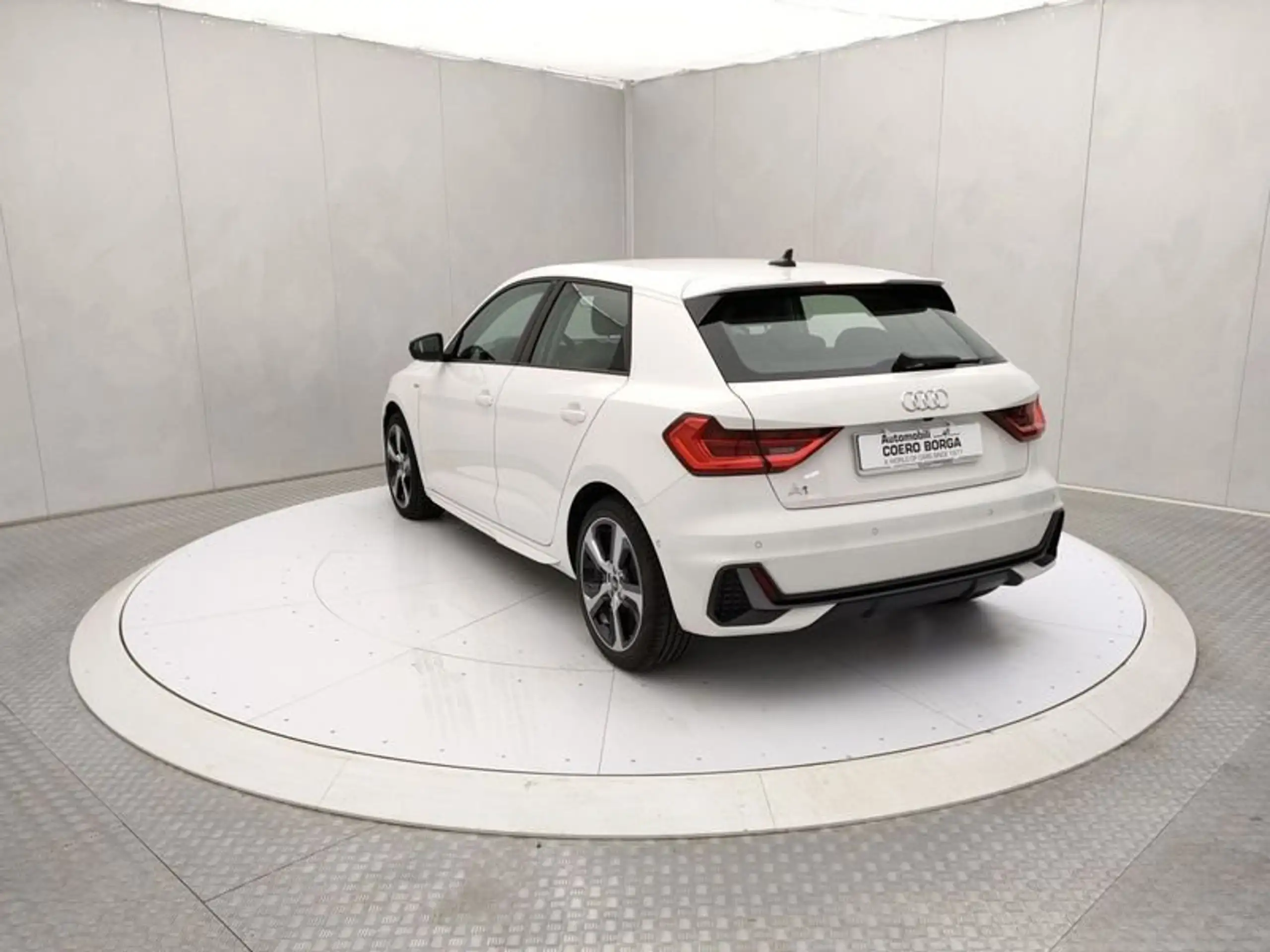 Audi - A1