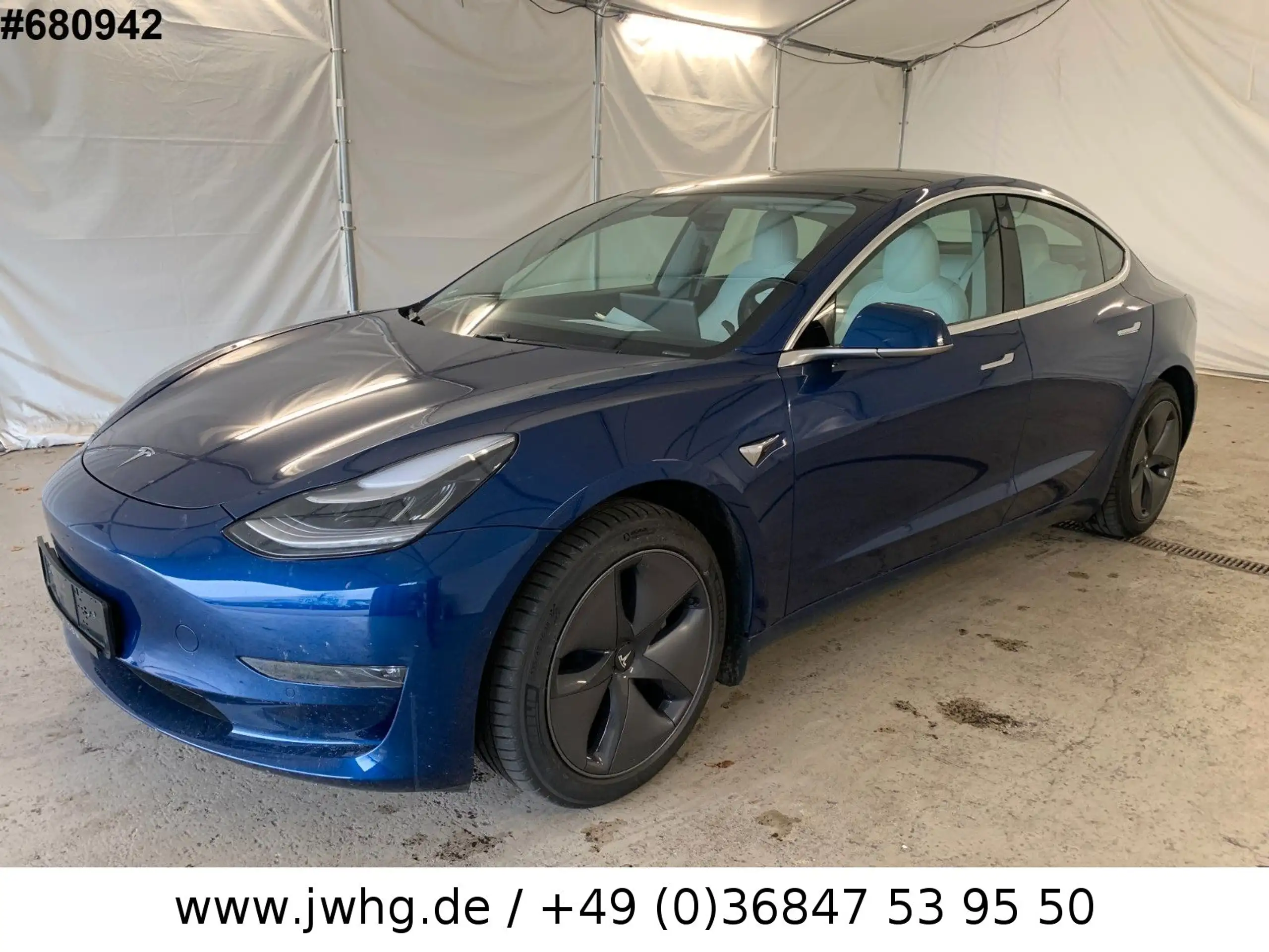 Tesla - Model 3