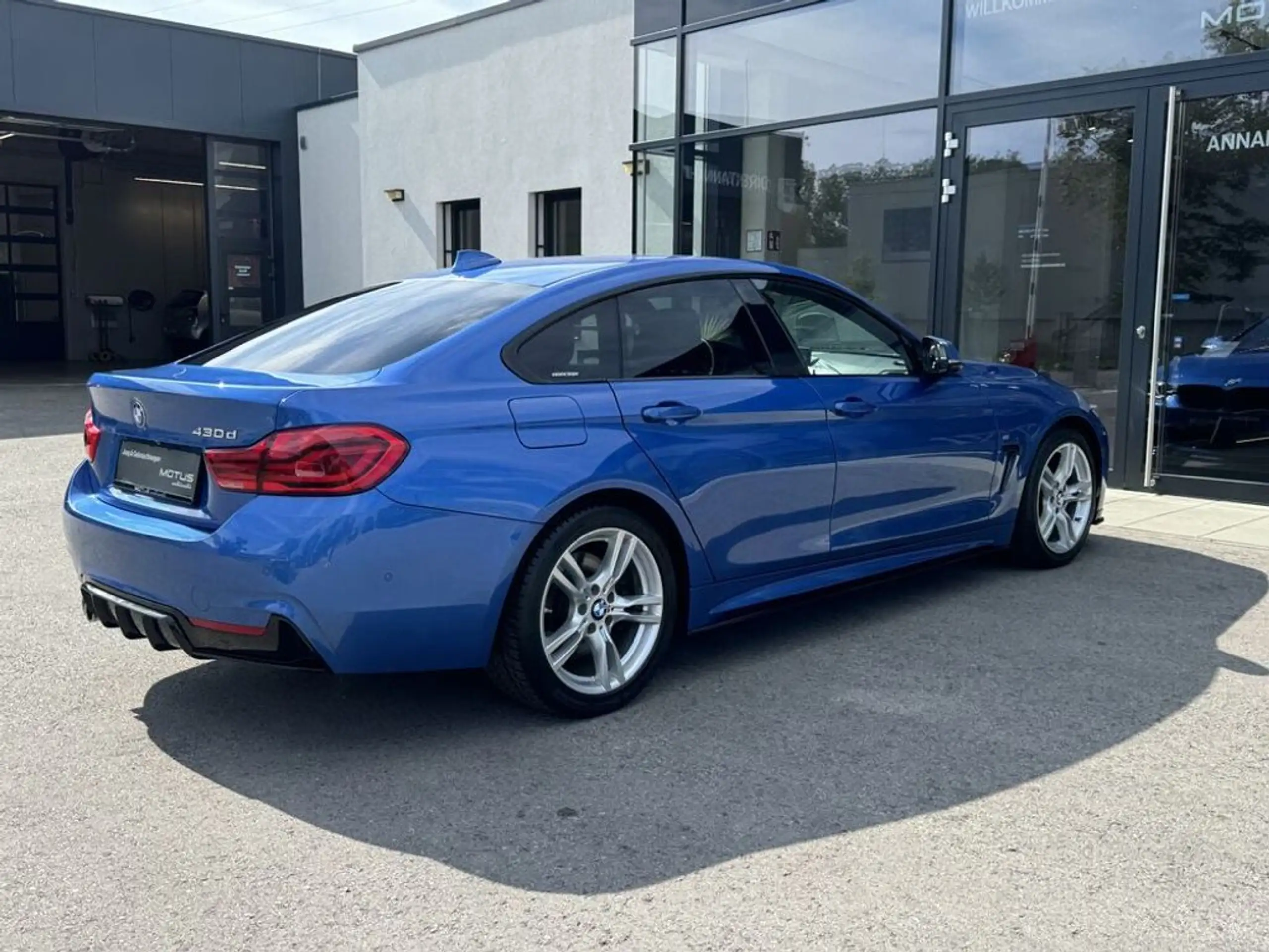 BMW - 430