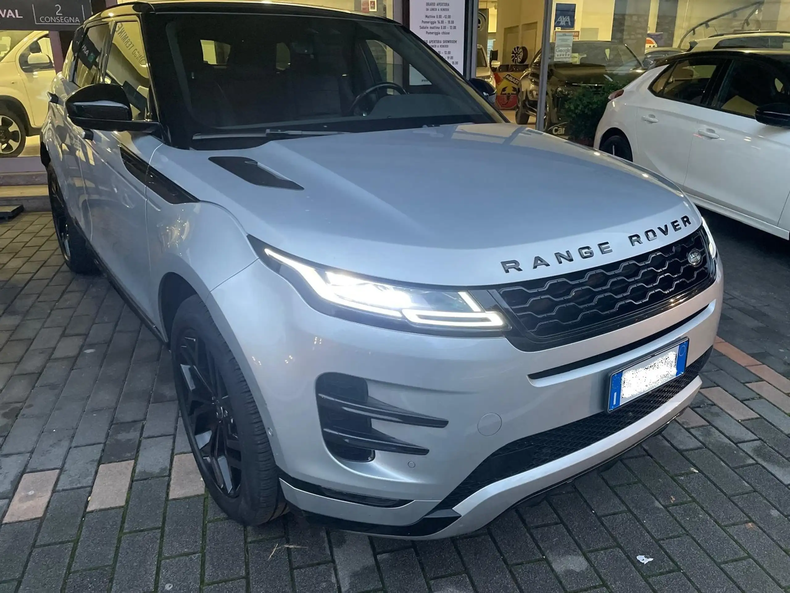 Land Rover - Range Rover Evoque