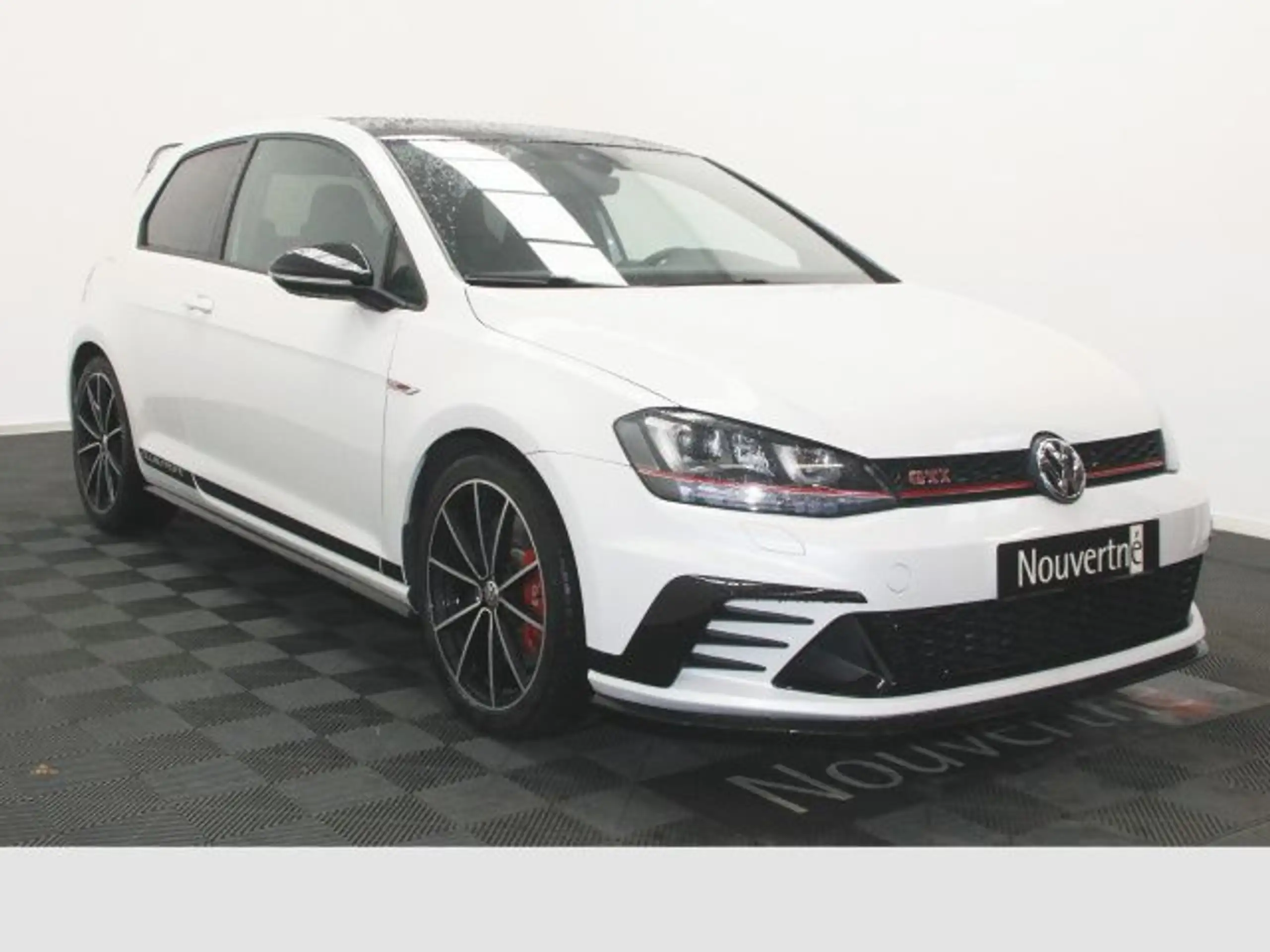 Volkswagen - Golf GTI