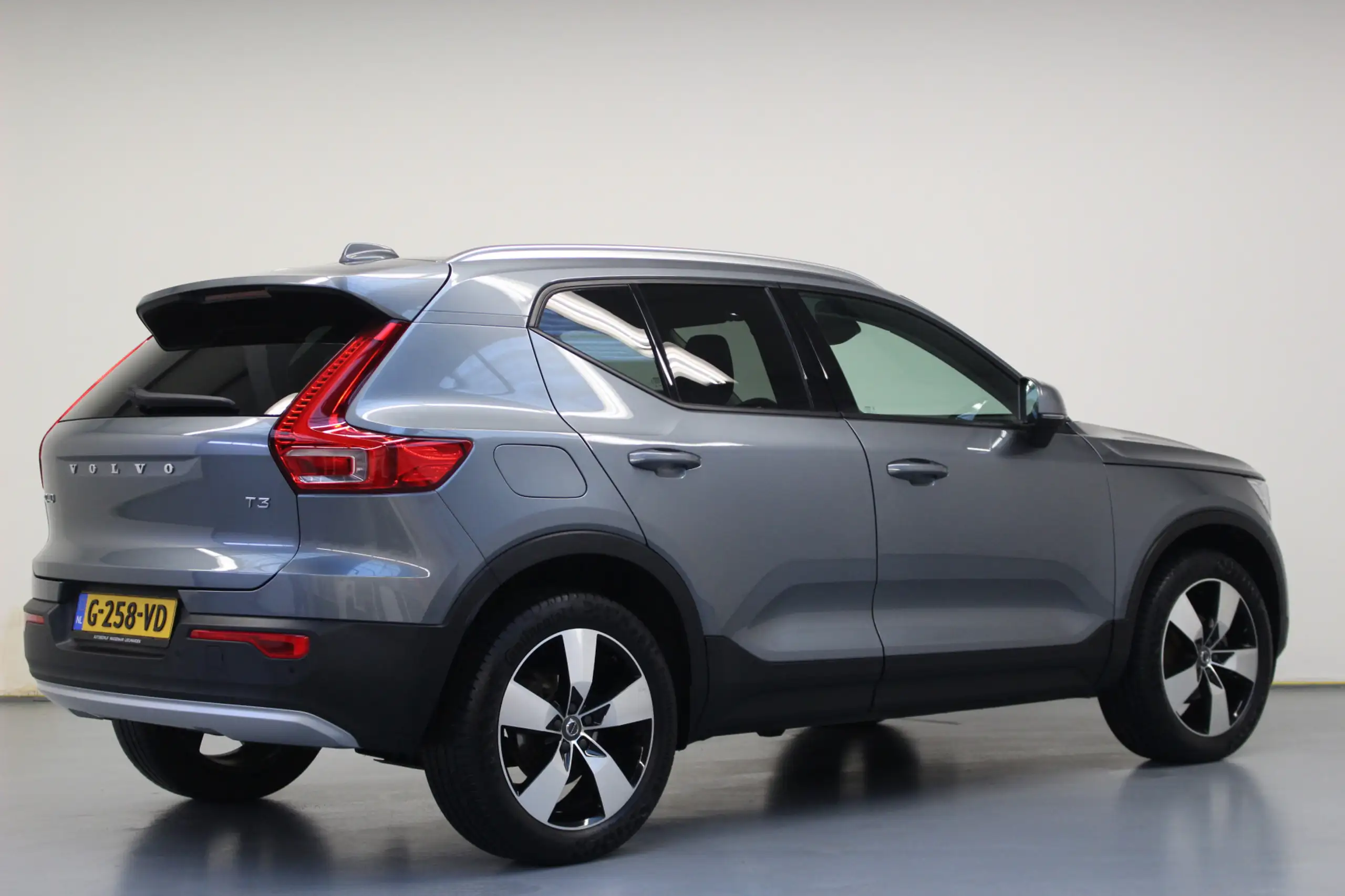 Volvo - XC40