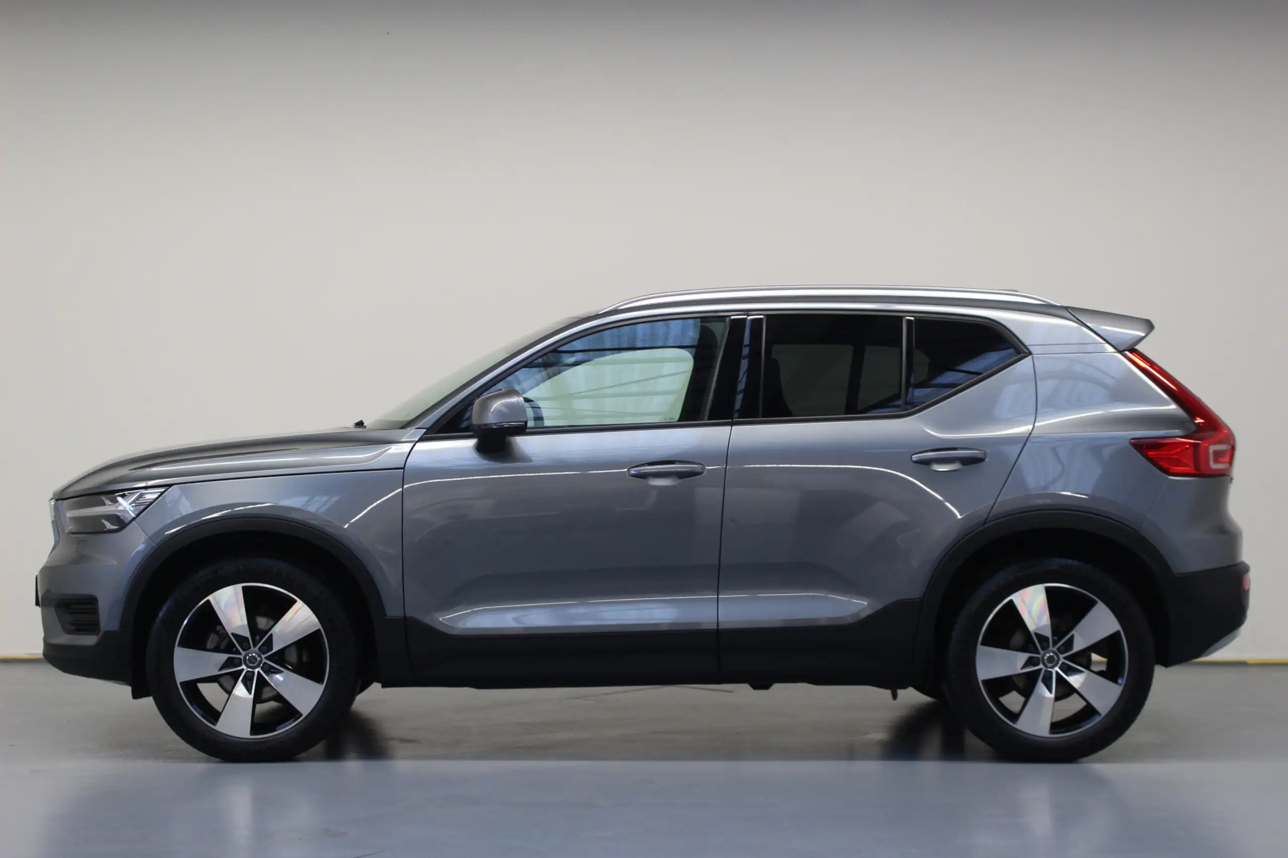 Volvo - XC40