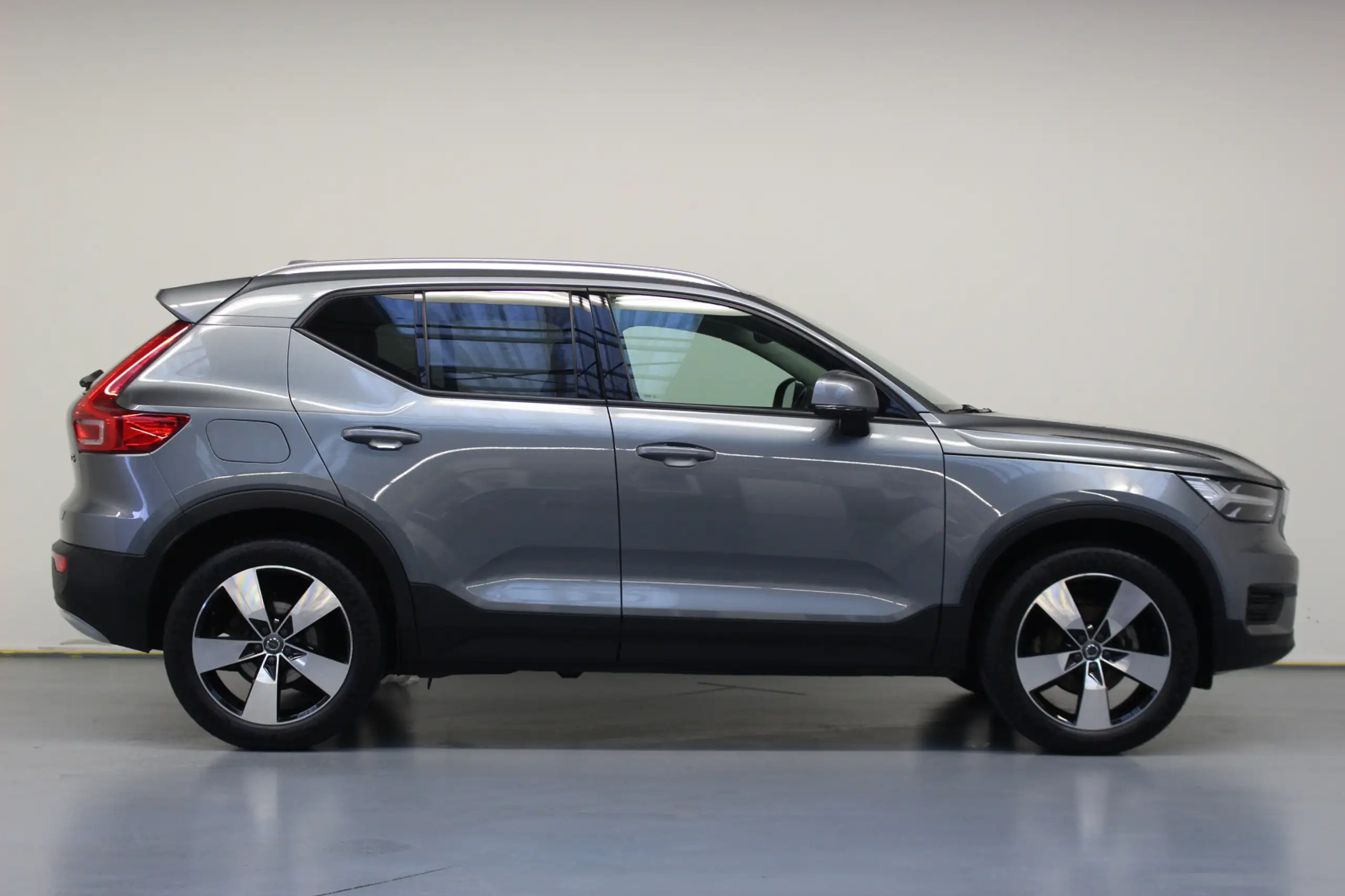 Volvo - XC40