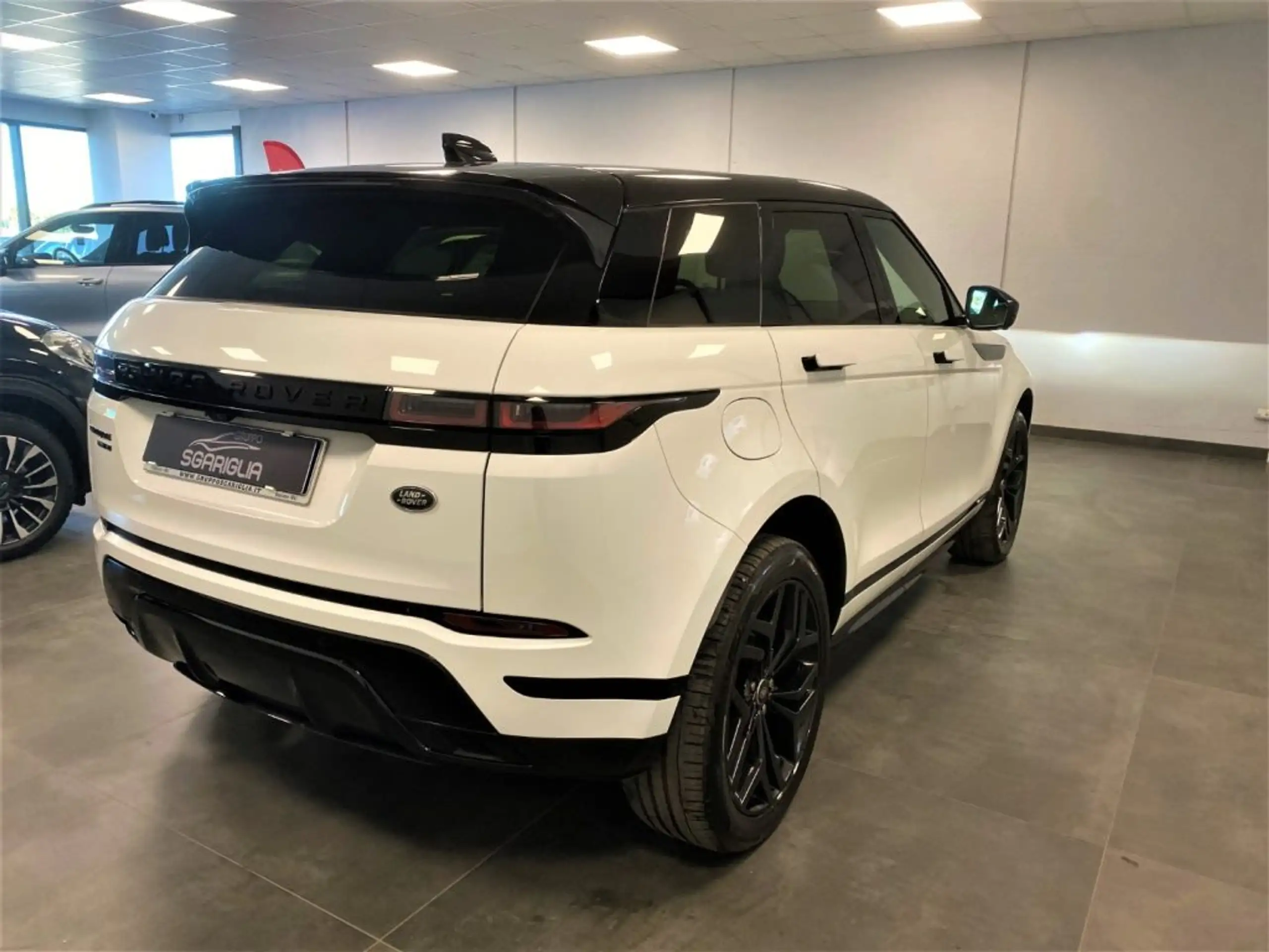 Land Rover - Range Rover Evoque