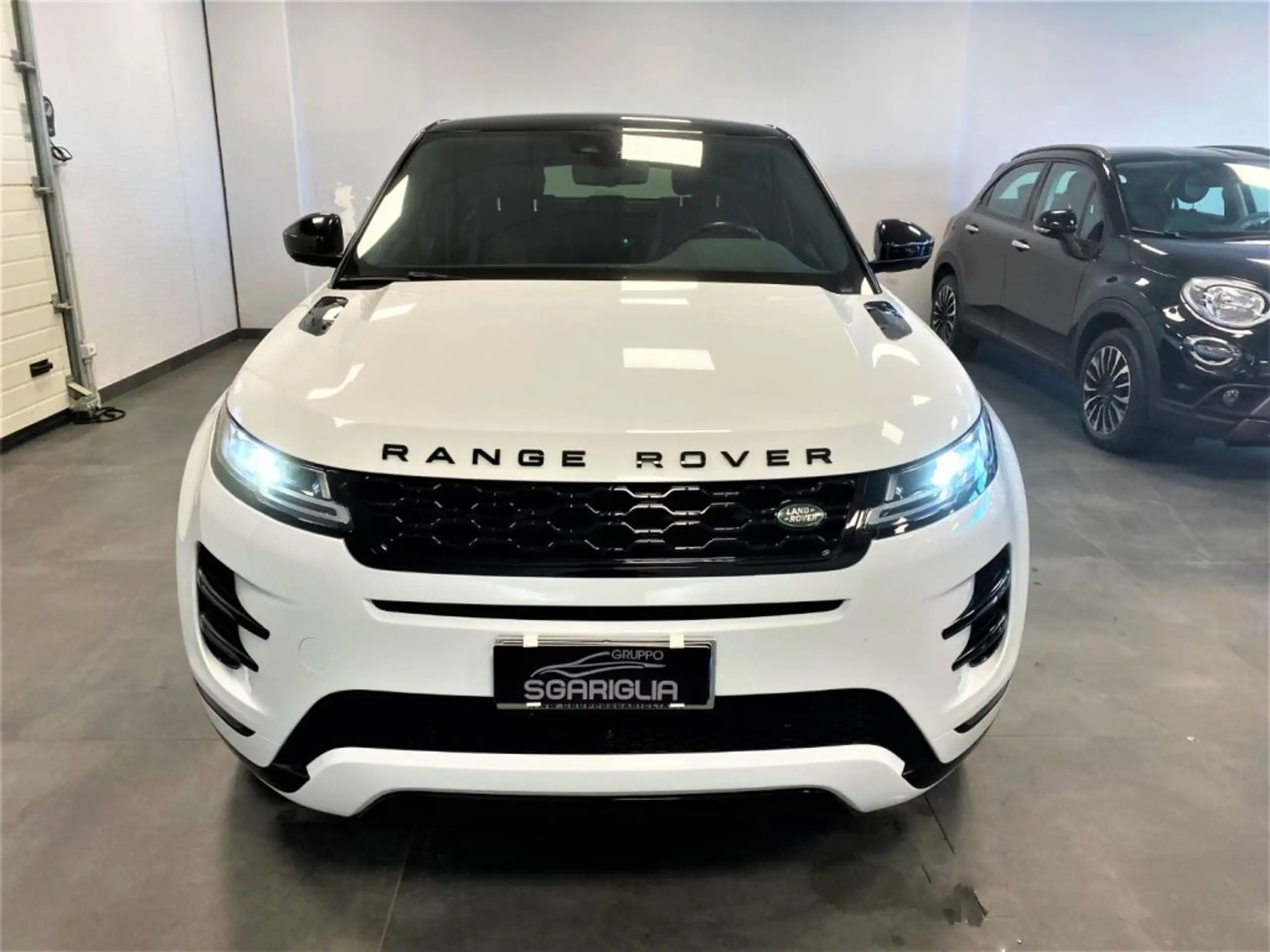 Land Rover - Range Rover Evoque