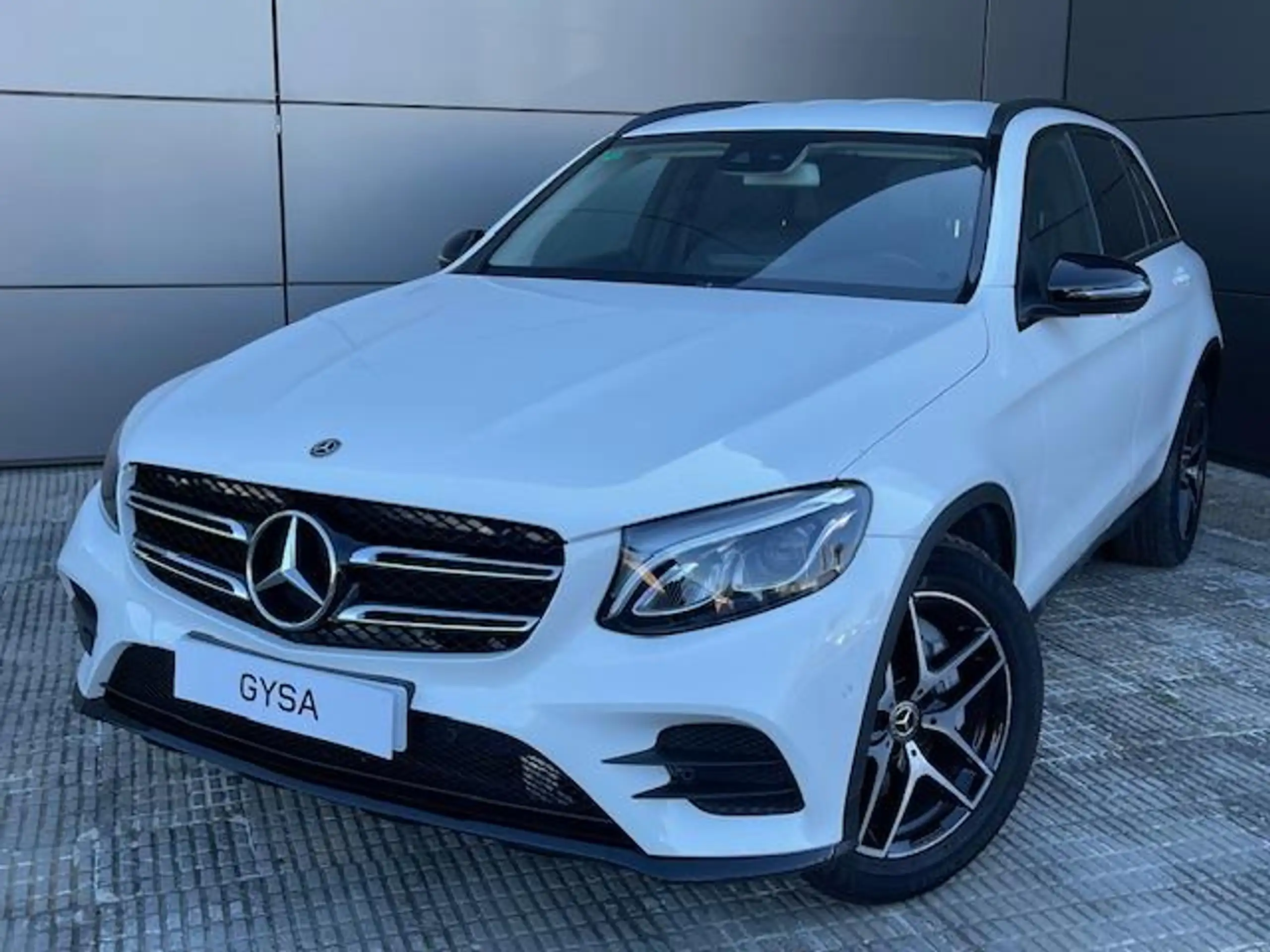 Mercedes-Benz - GLC 220