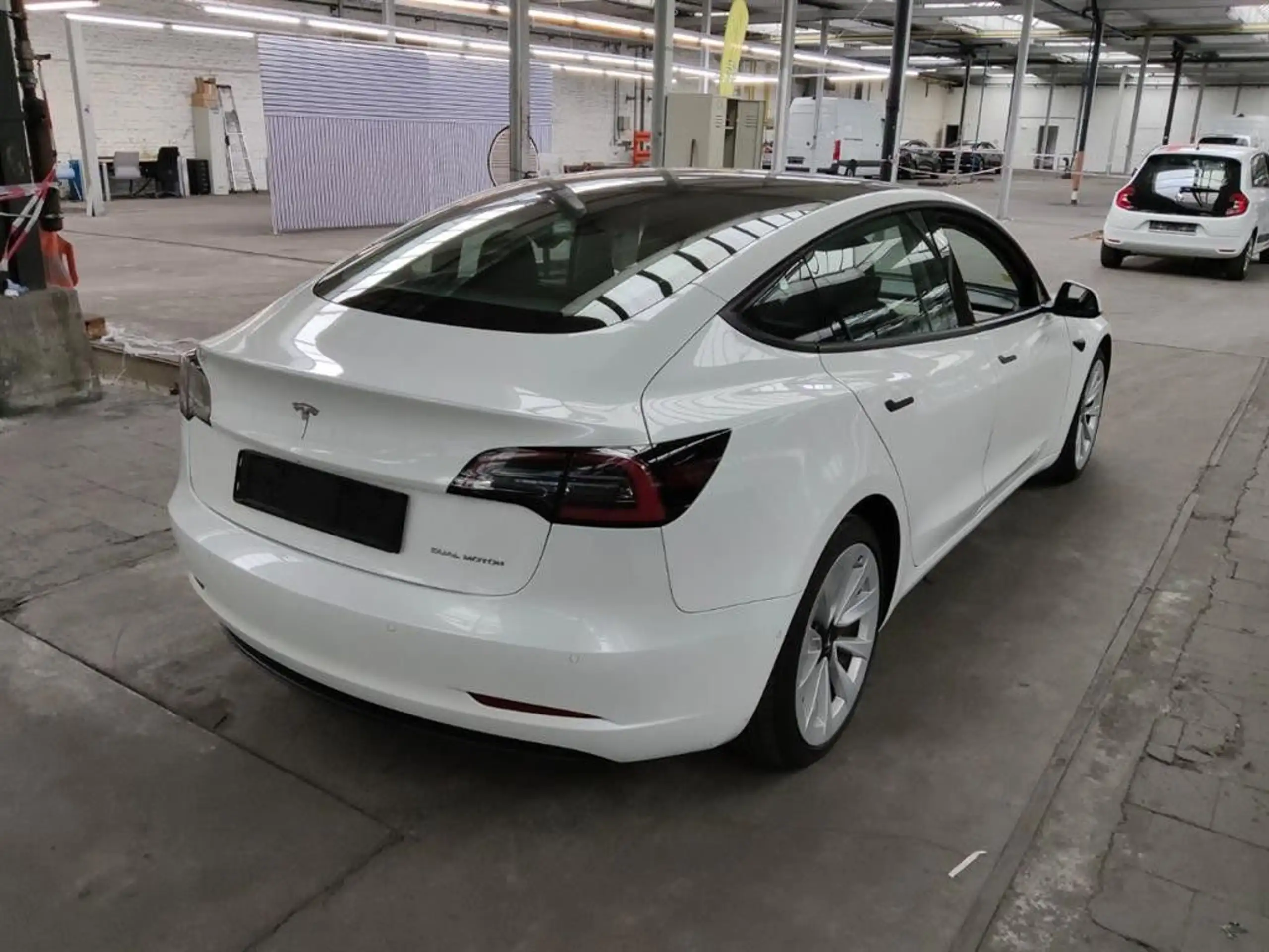 Tesla - Model 3