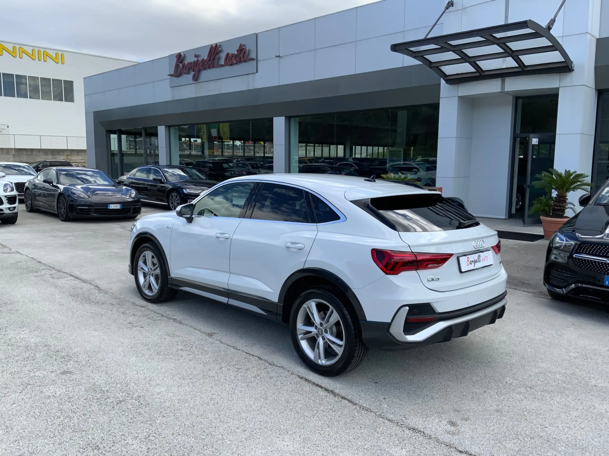 Audi - Q3