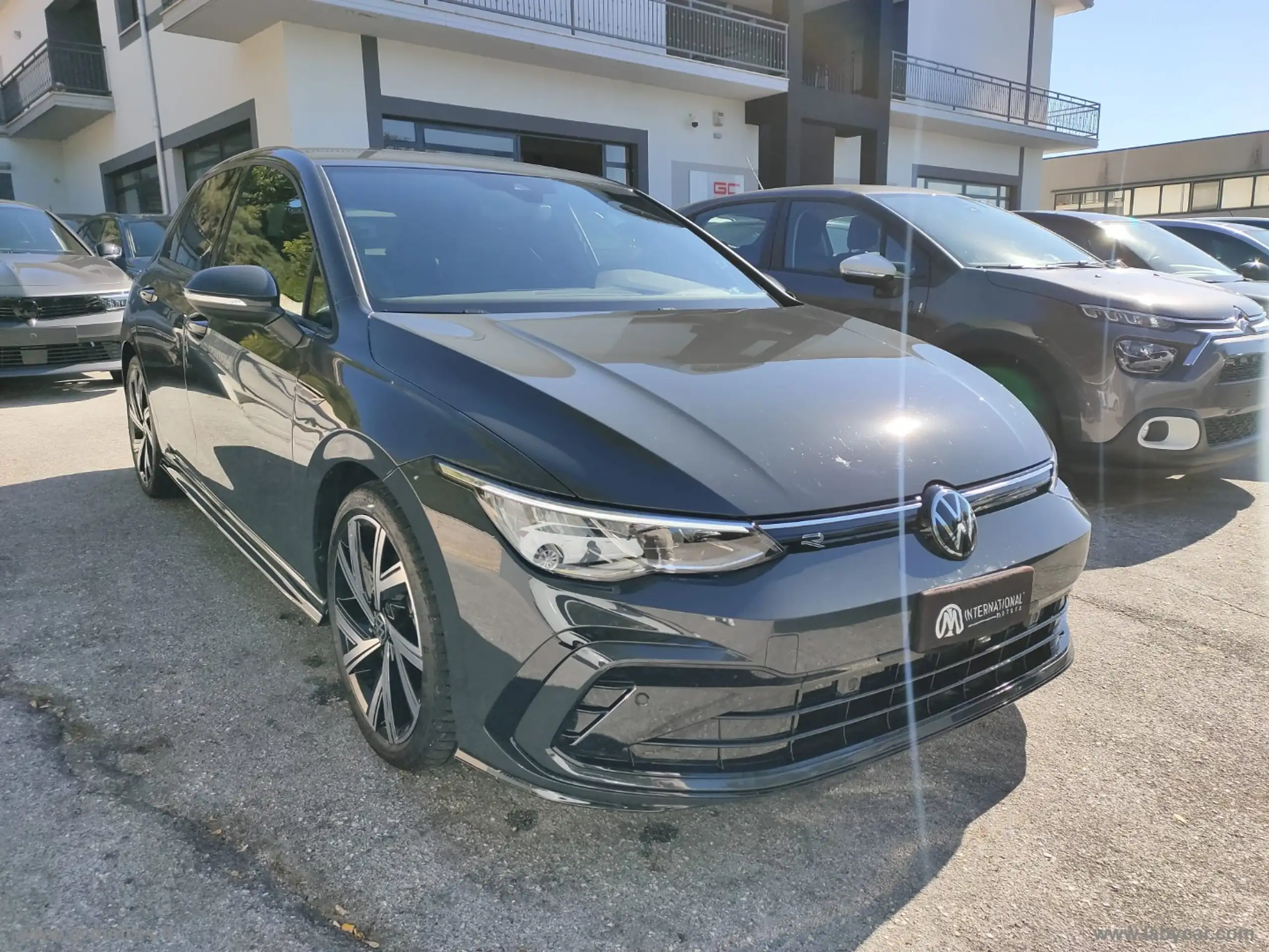 Volkswagen - Golf