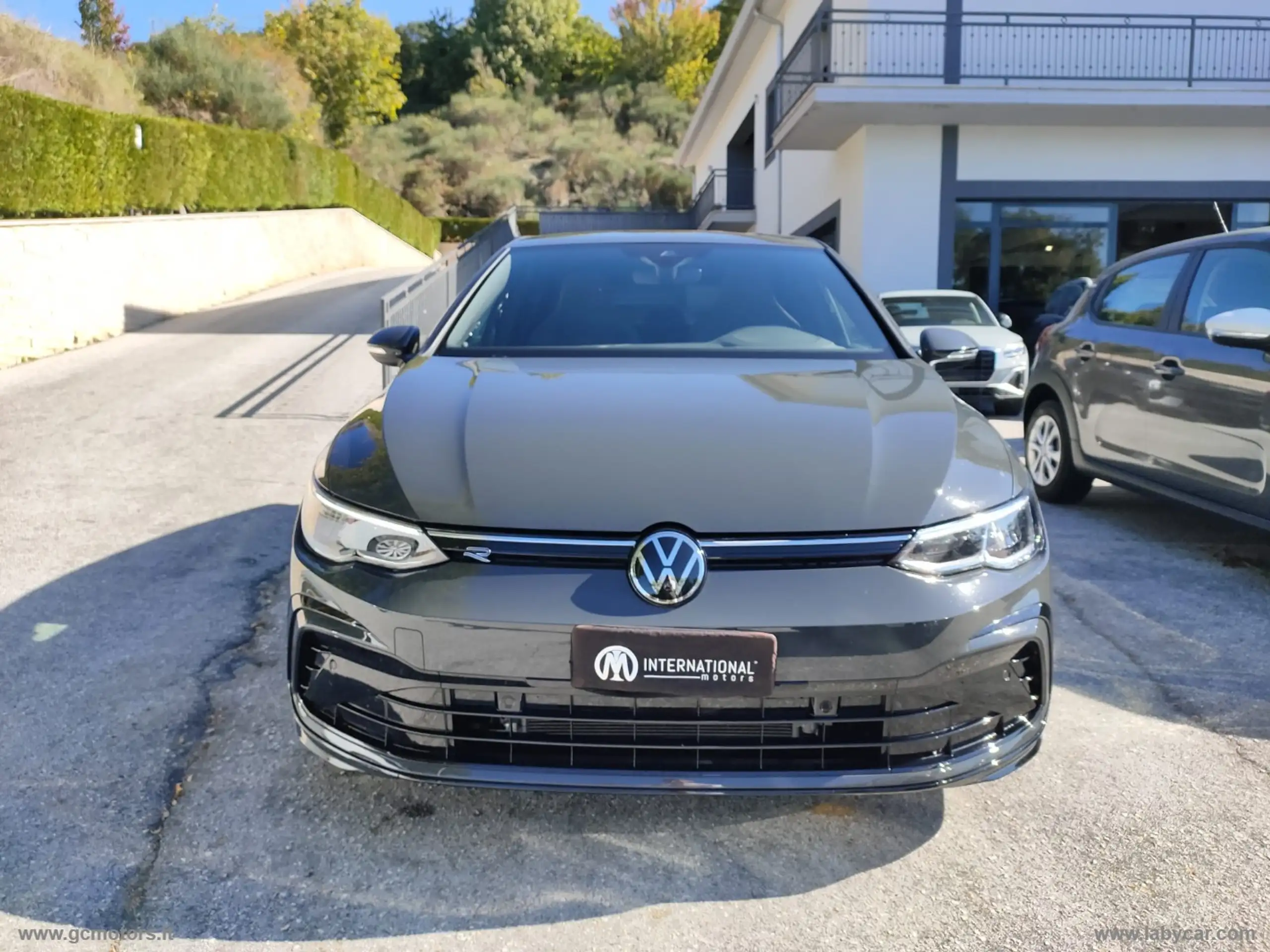 Volkswagen - Golf