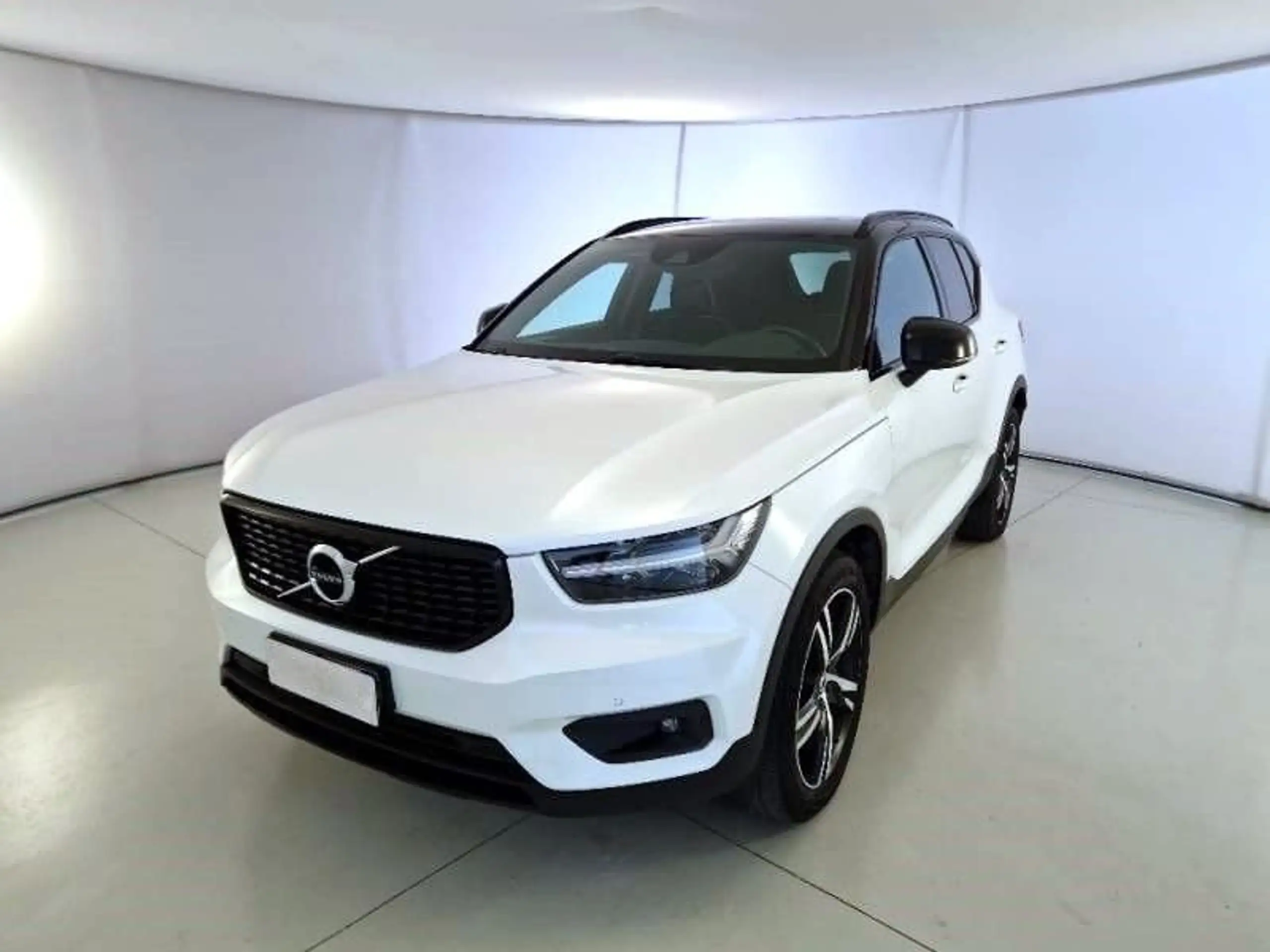 Volvo - XC40