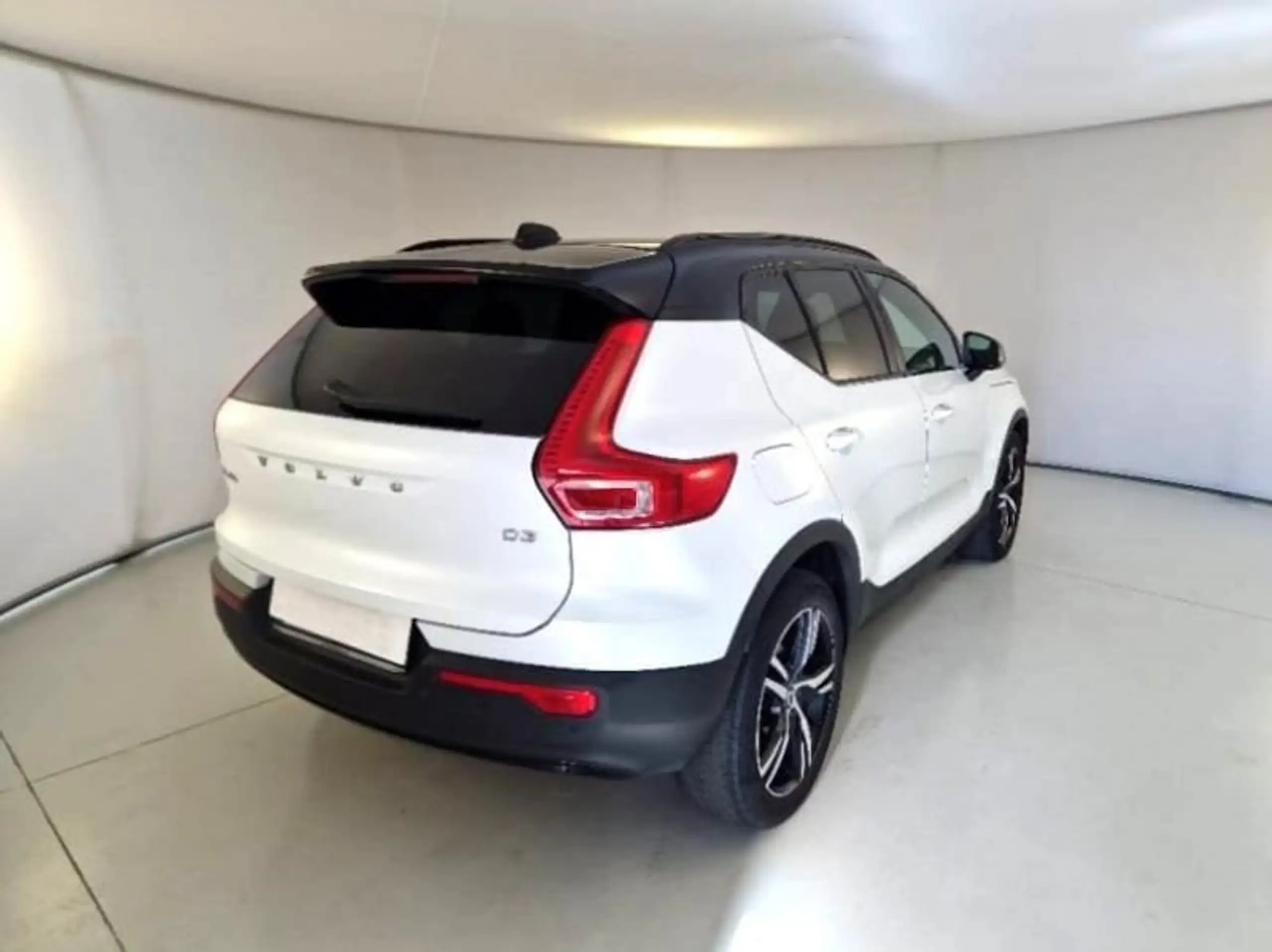 Volvo - XC40