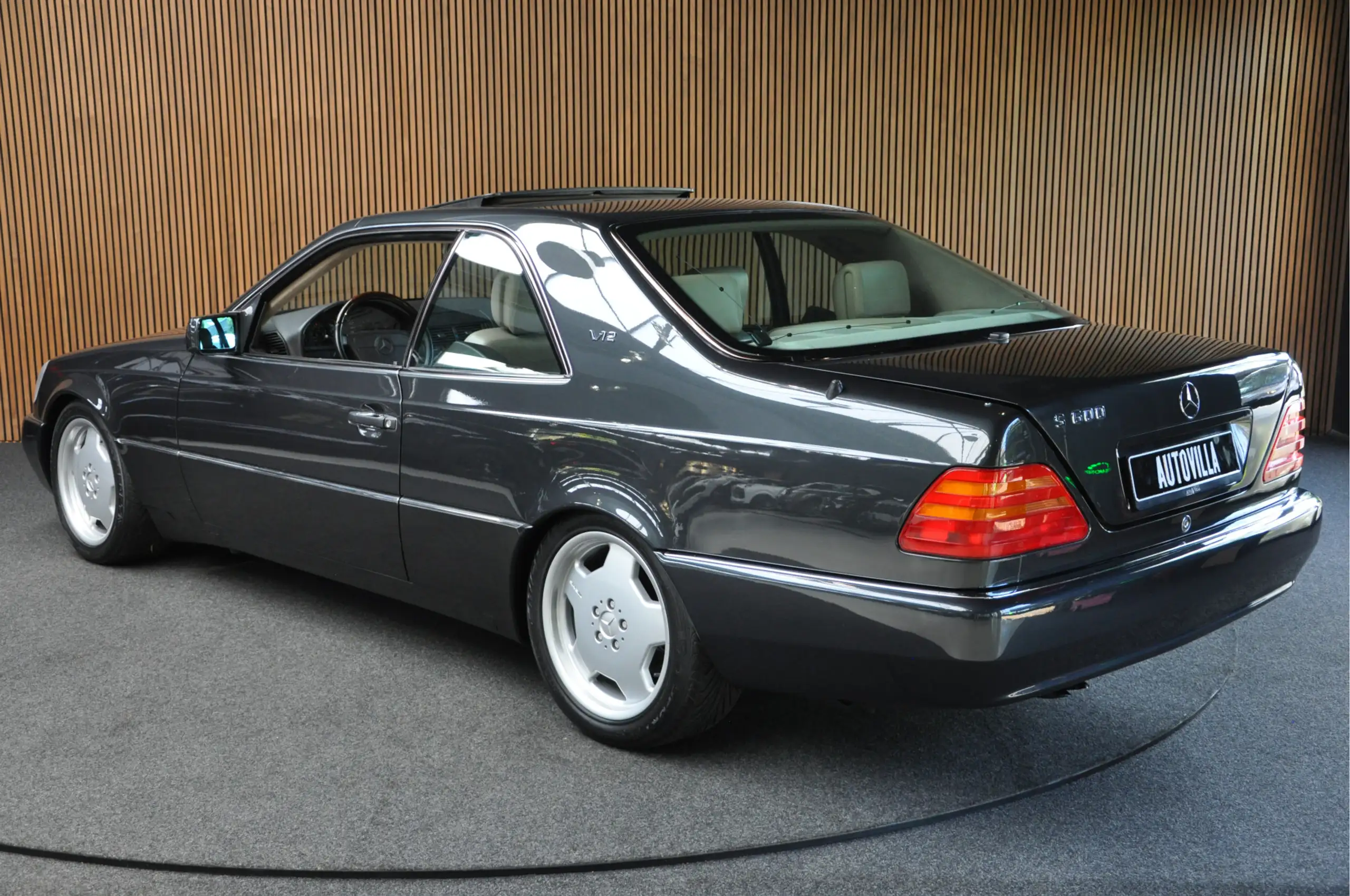 Mercedes-Benz - S 600