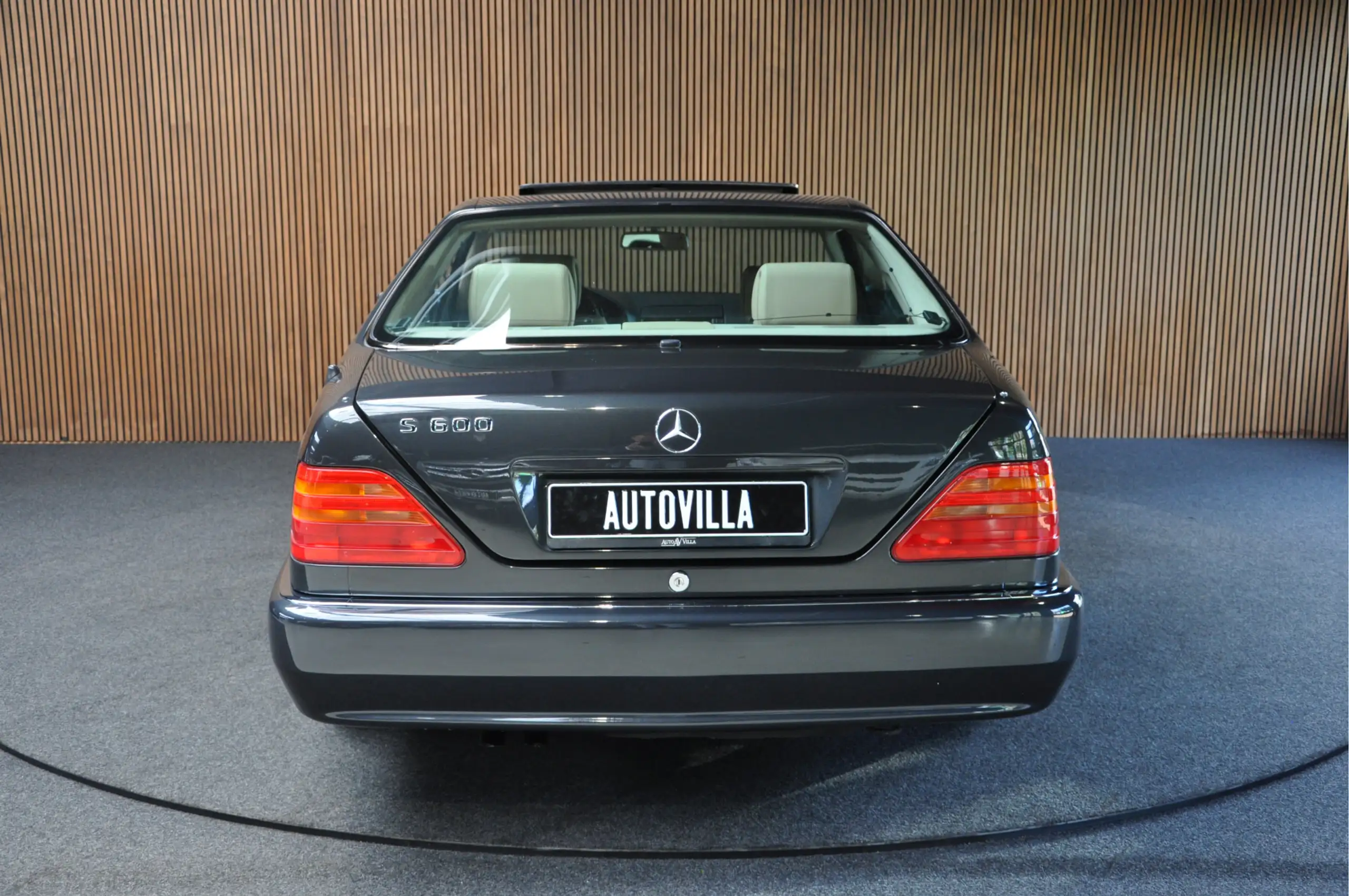 Mercedes-Benz - S 600